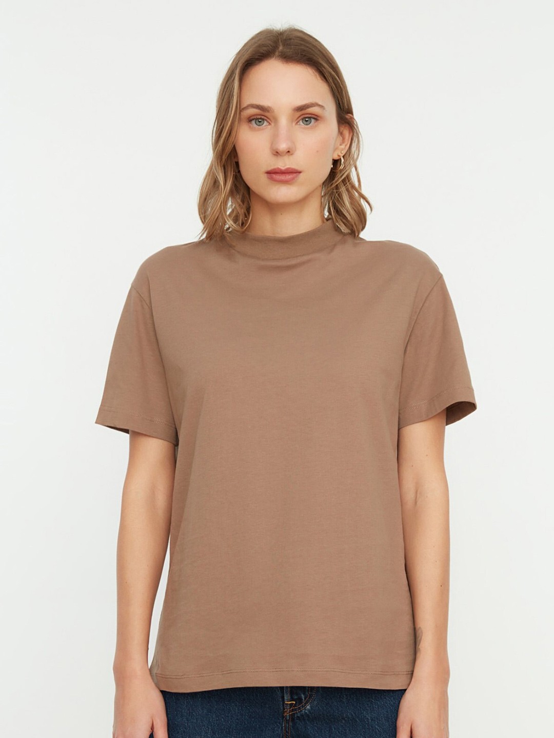 

Trendyol High Neck T-shirt, Camel brown