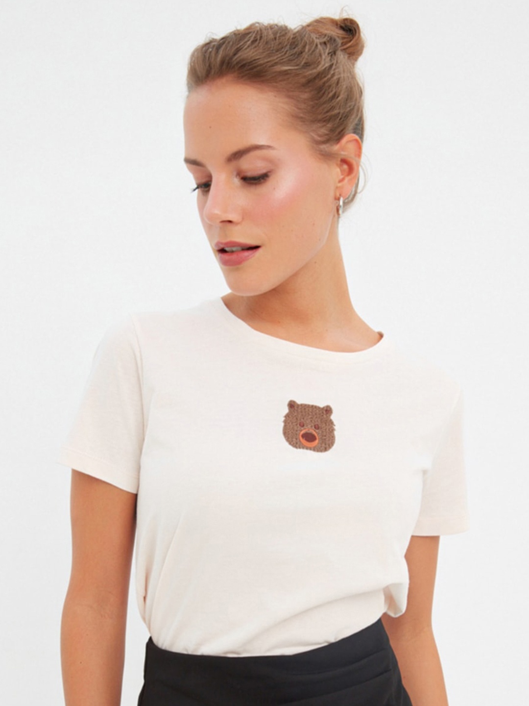 

Trendyol Round Neck Short Sleeves Pamuk T-shirt, Off white