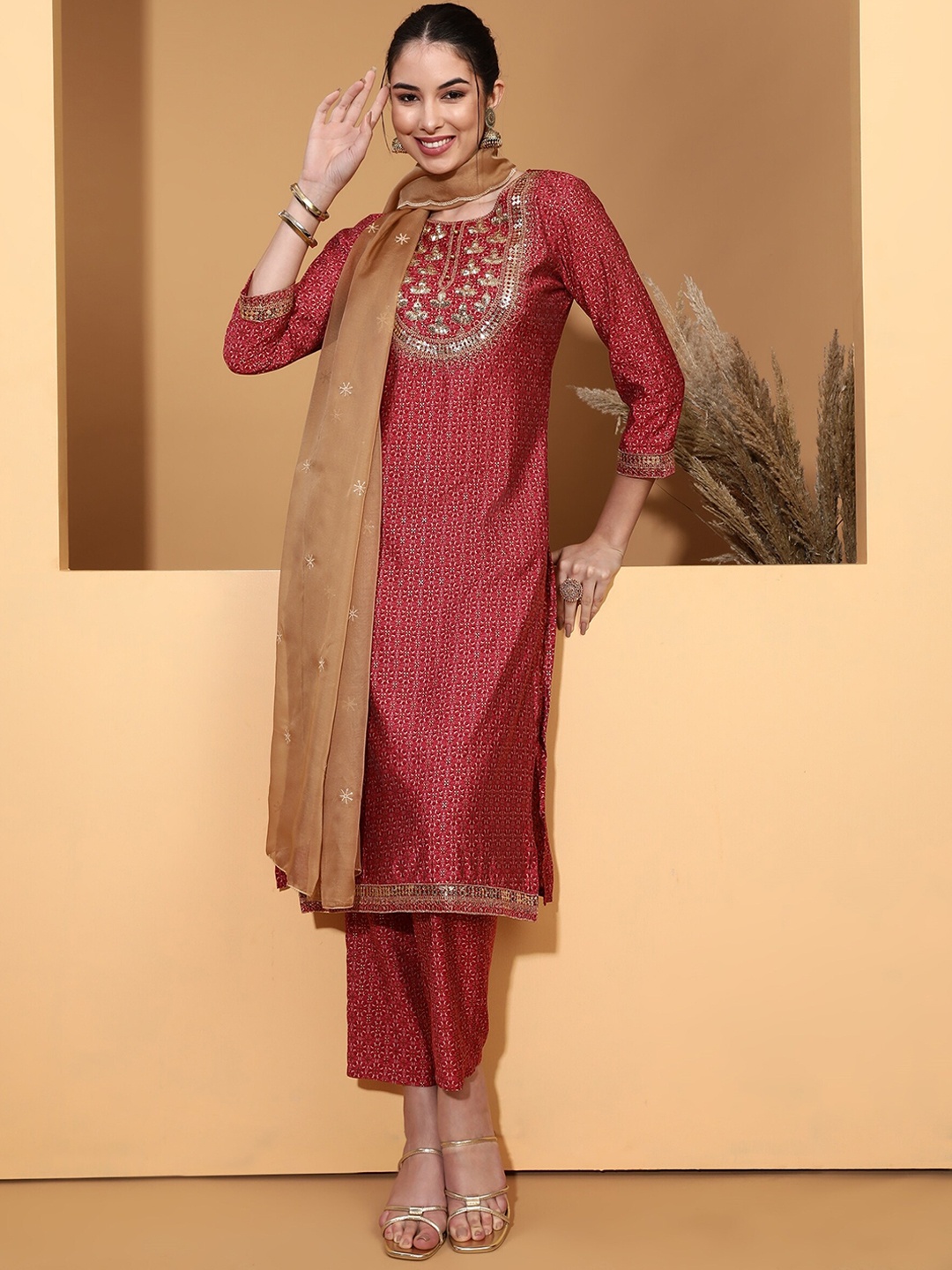 

Be Indi Women Ethnic Motifs Printed Kurta with Trousers & Dupatta, Fuchsia