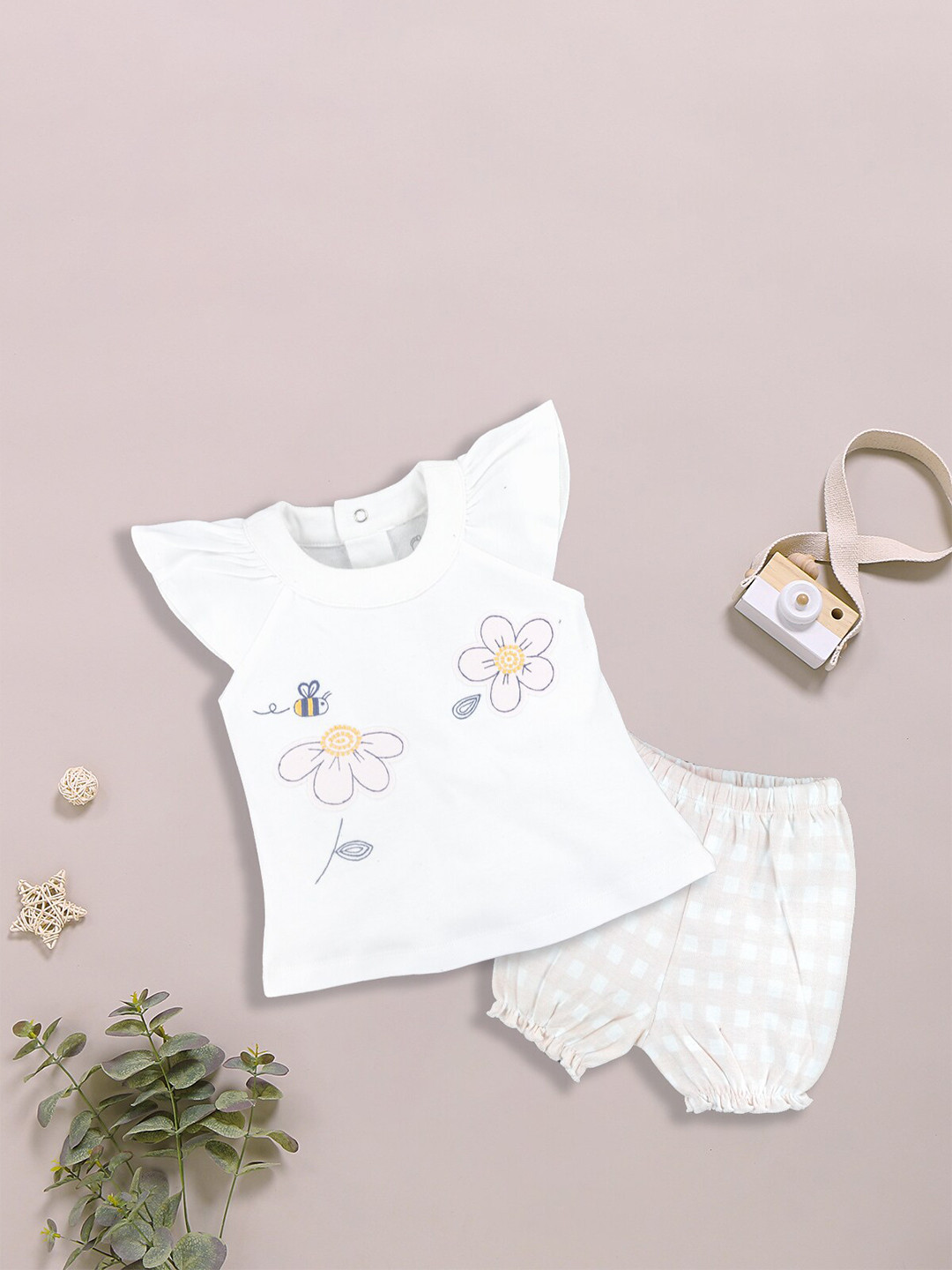 

BABY GO Infants Girls Printed Cotton T-shirt With Shorts, Peach