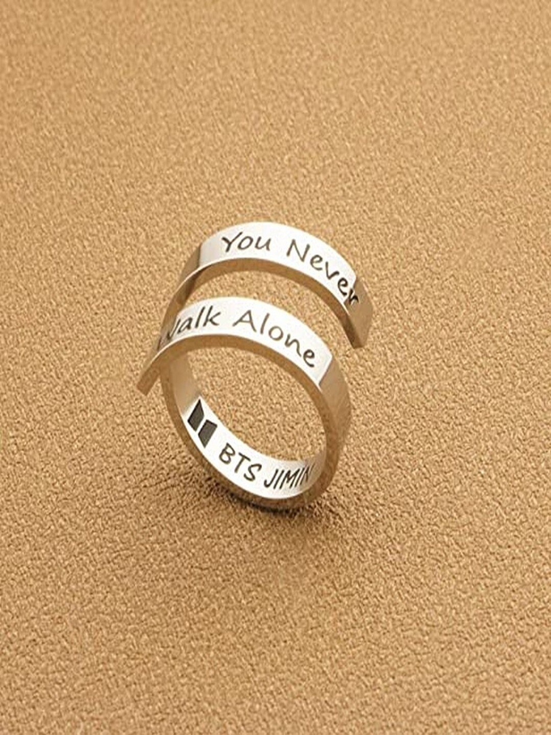 

UNIVERSITY TRENDZ Silver-Plated Zig Zag Adjustable Finger Ring