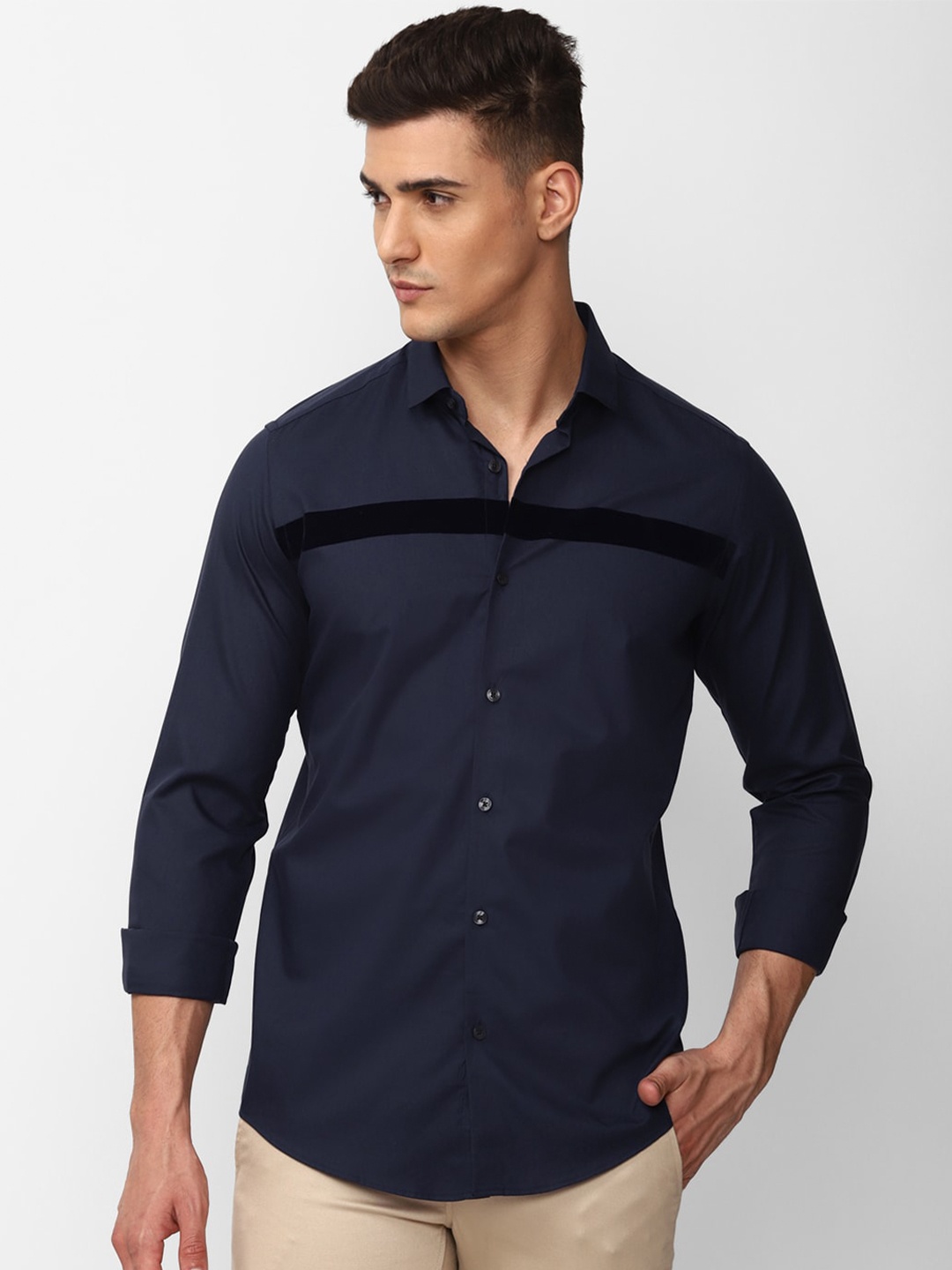 

SIMON CARTER LONDON Spread Collar Slim Fit Pure Cotton Casual Shirt, Navy blue