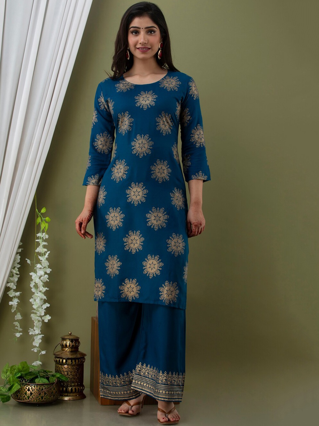 

SURHI Ethnic Motifs Printed Regular Kurta with Palazzos, Blue