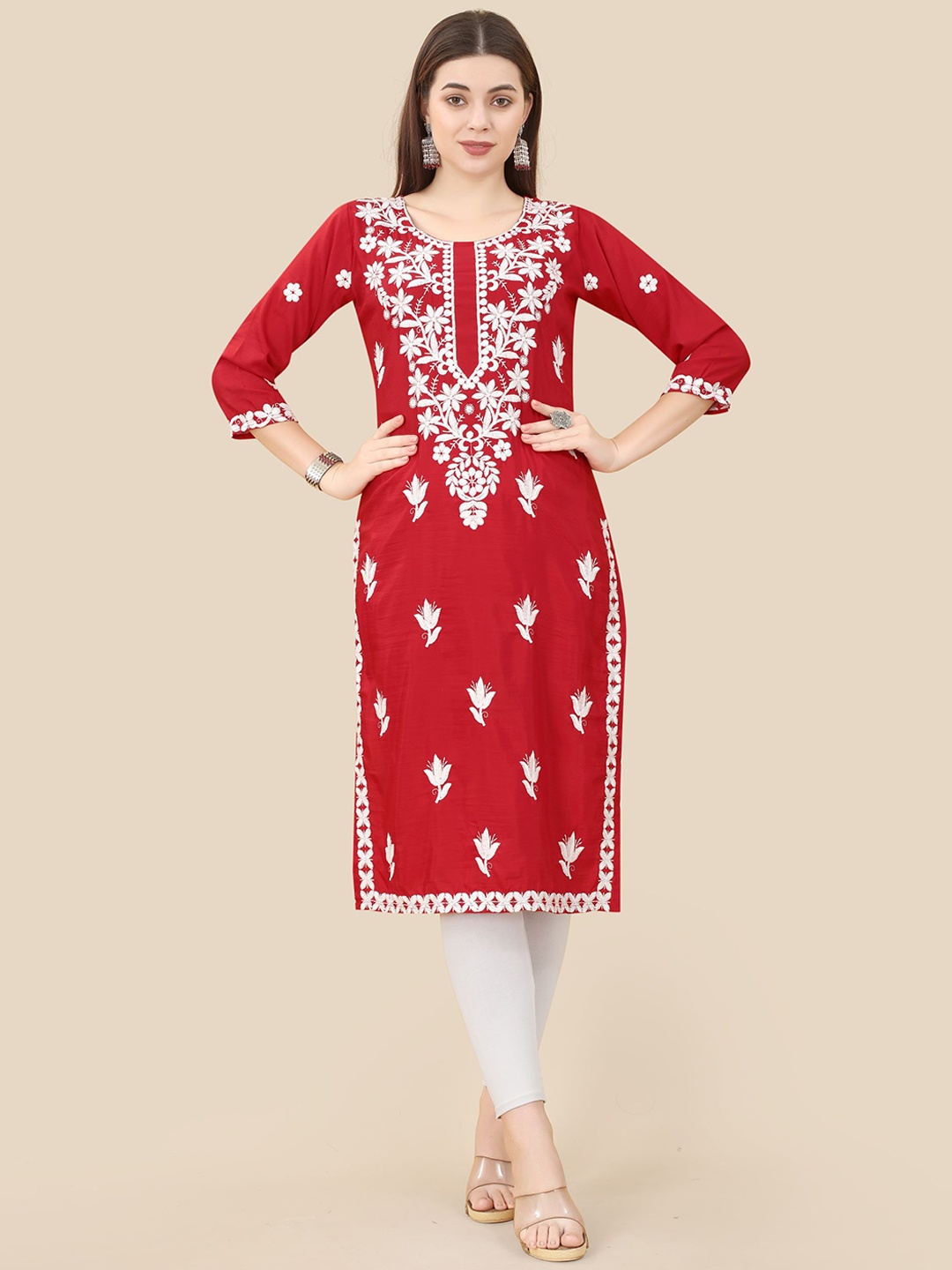 

VAIRAGEE Floral Embroidered Straight Kurta, Red