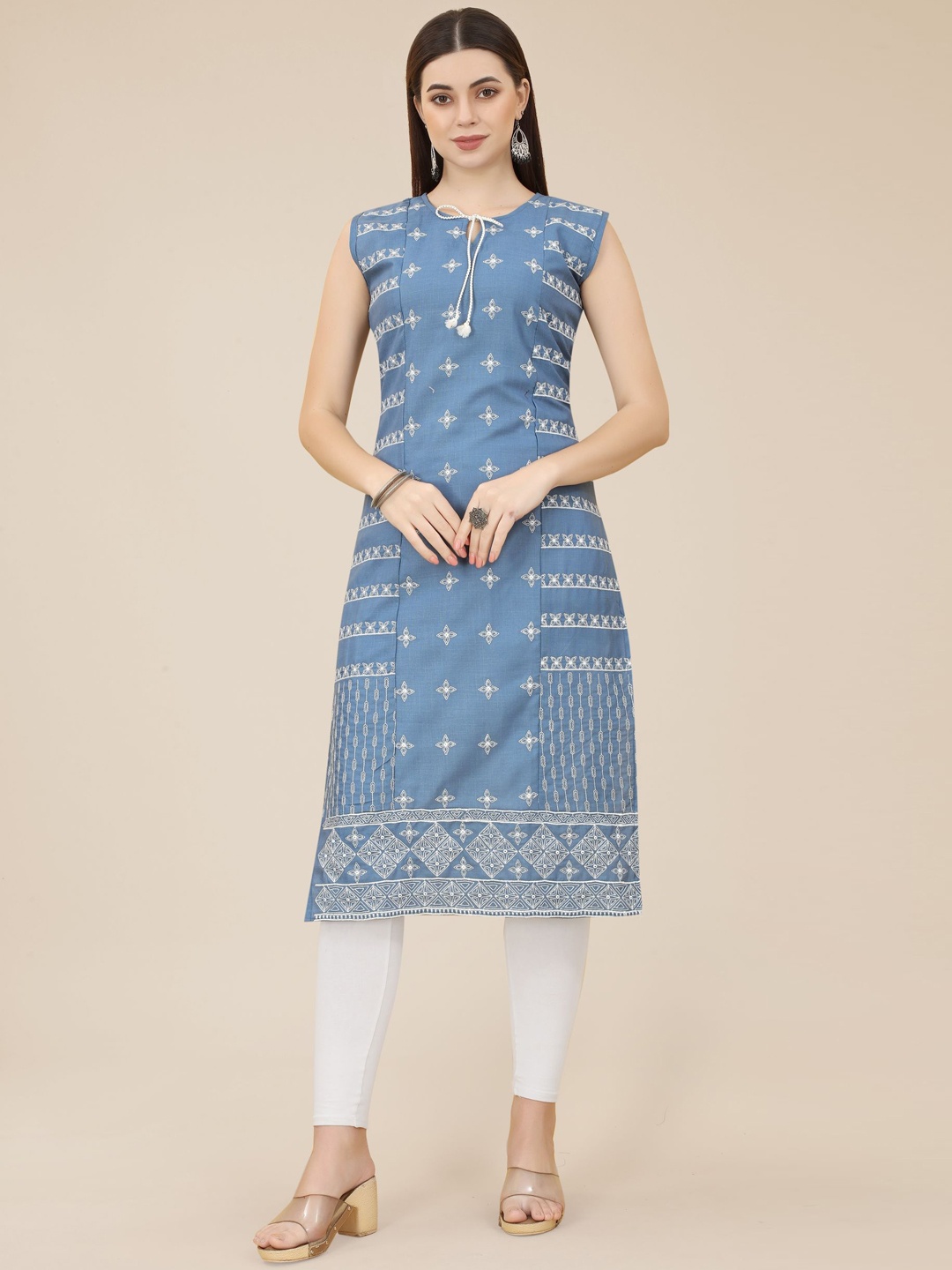 

VAIRAGEE Floral Embroidered Tie-Up Neck Kurta, Blue