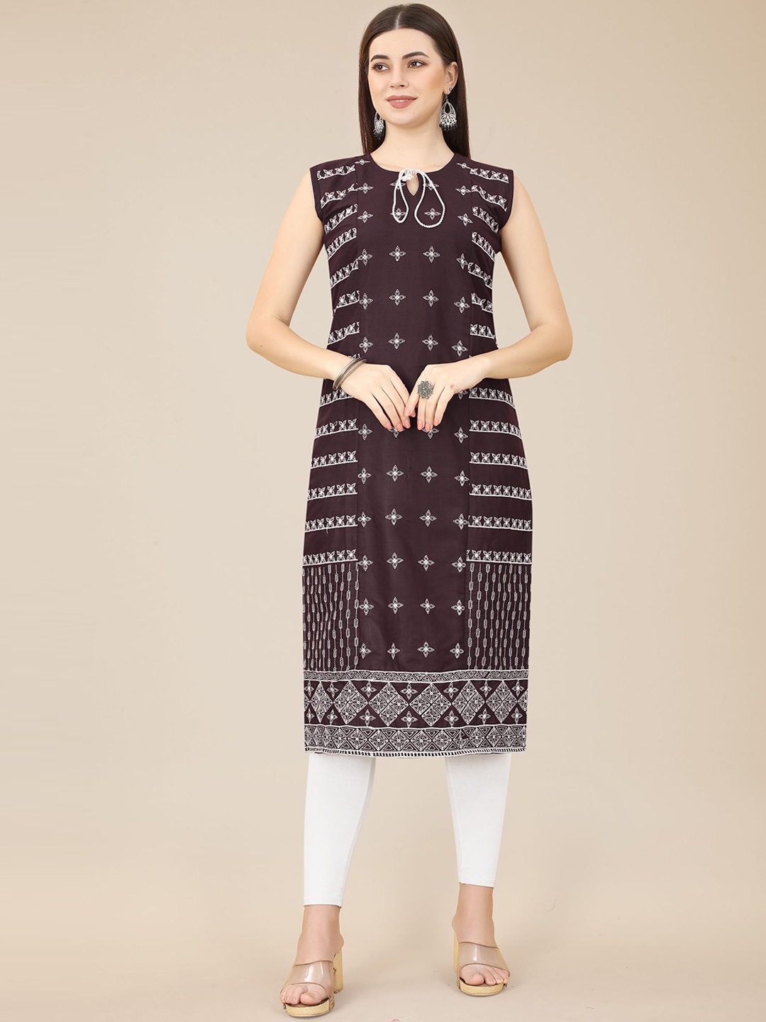 

VAIRAGEE Ethnic Motifs Embroidered Thread Work Kurta, Purple