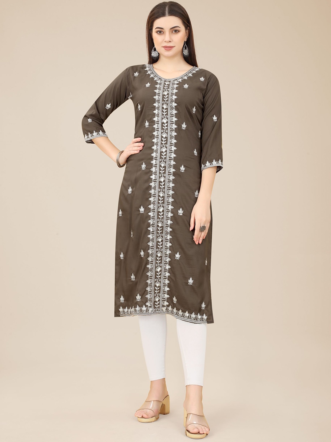 

VAIRAGEE Floral Embroidered Thread Work Kurta, Coffee brown