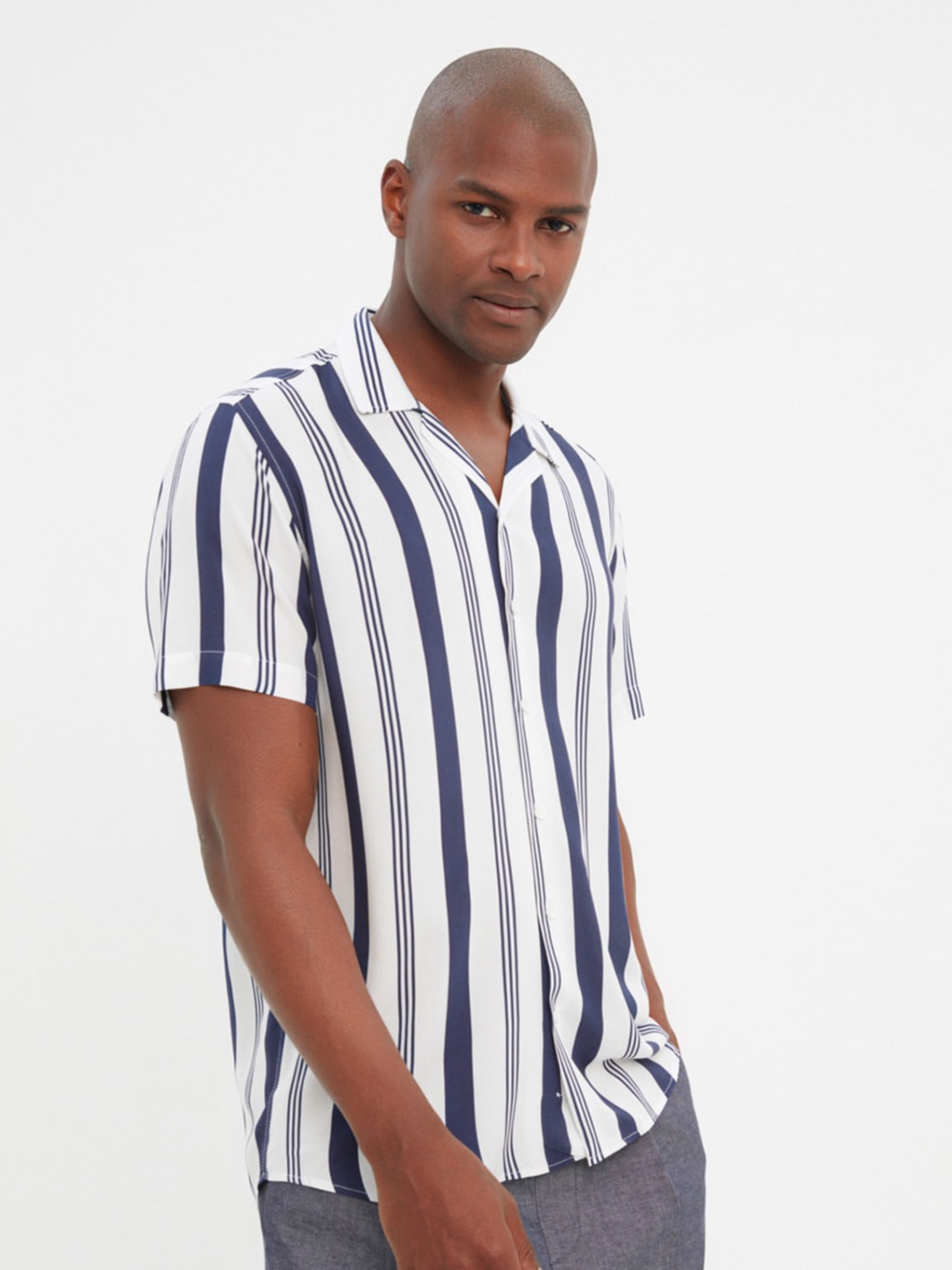 

Trendyol Striped Cuban Collar Short Sleeves Casual Shirt, White