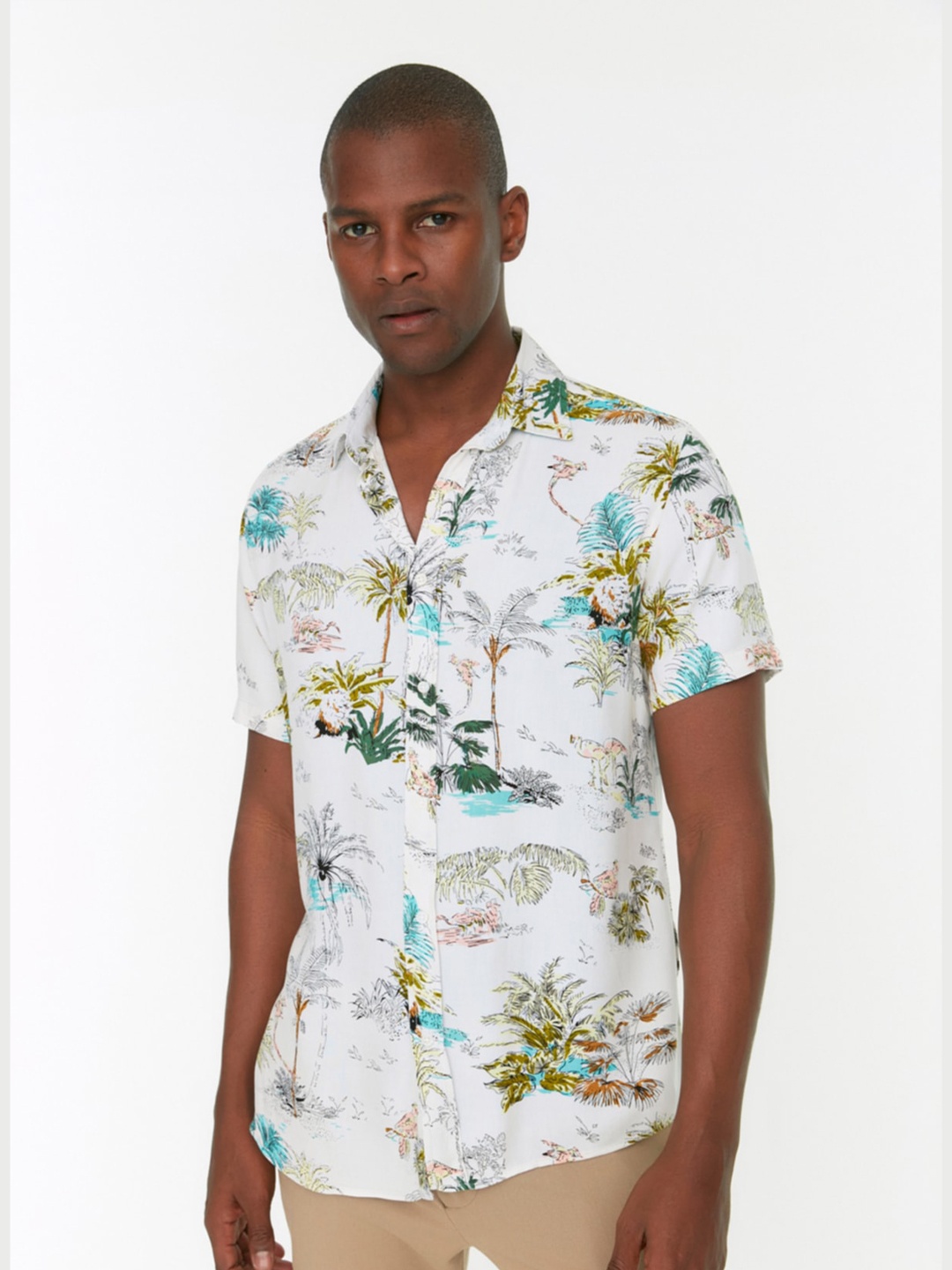 

Trendyol Tropical Printed Short Sleeves Casual Shirt, White