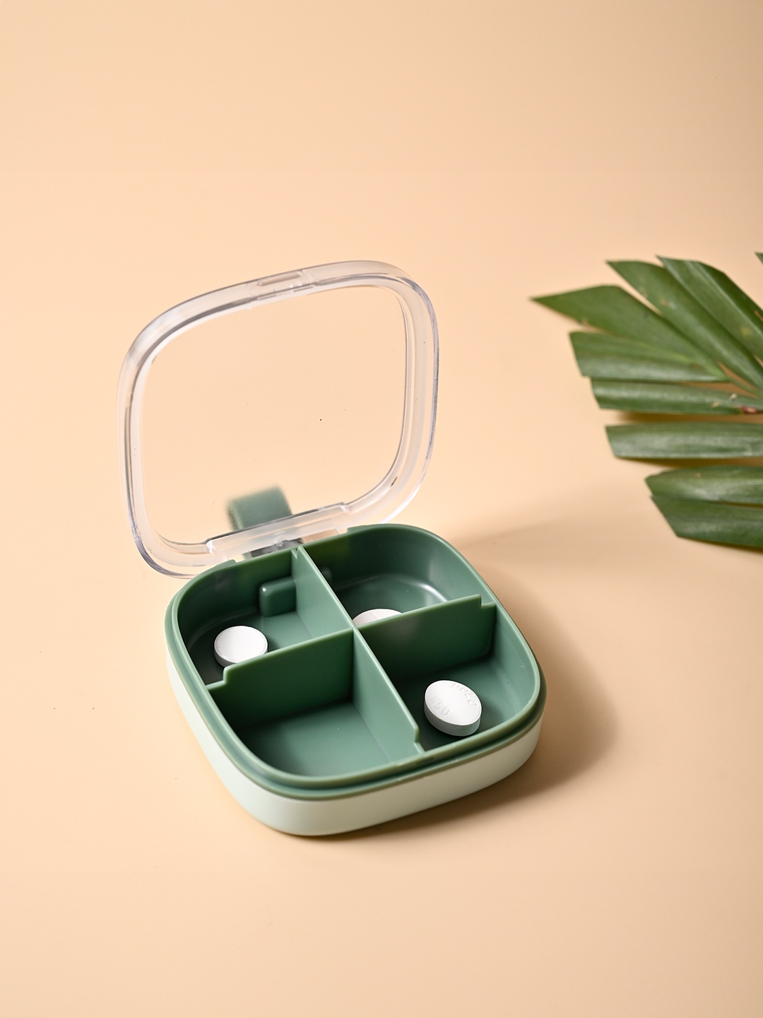 

MARKET99 Green & White Multi-Utility Medicine Box