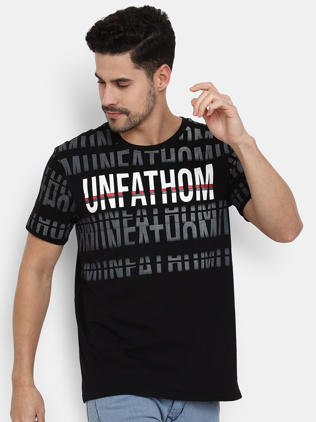 

V-Mart Typography Printed Slim Fit T-shirt, Black