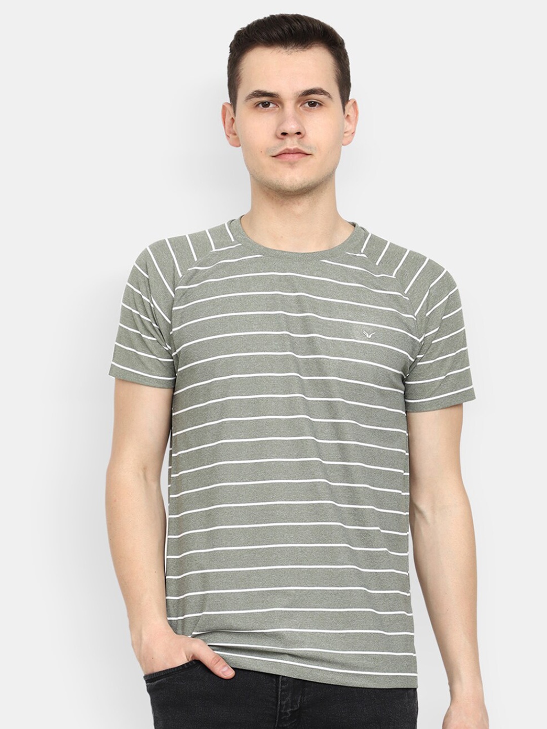 

V-Mart Striped Raglan Sleeves Slim Fit T-shirt, Green