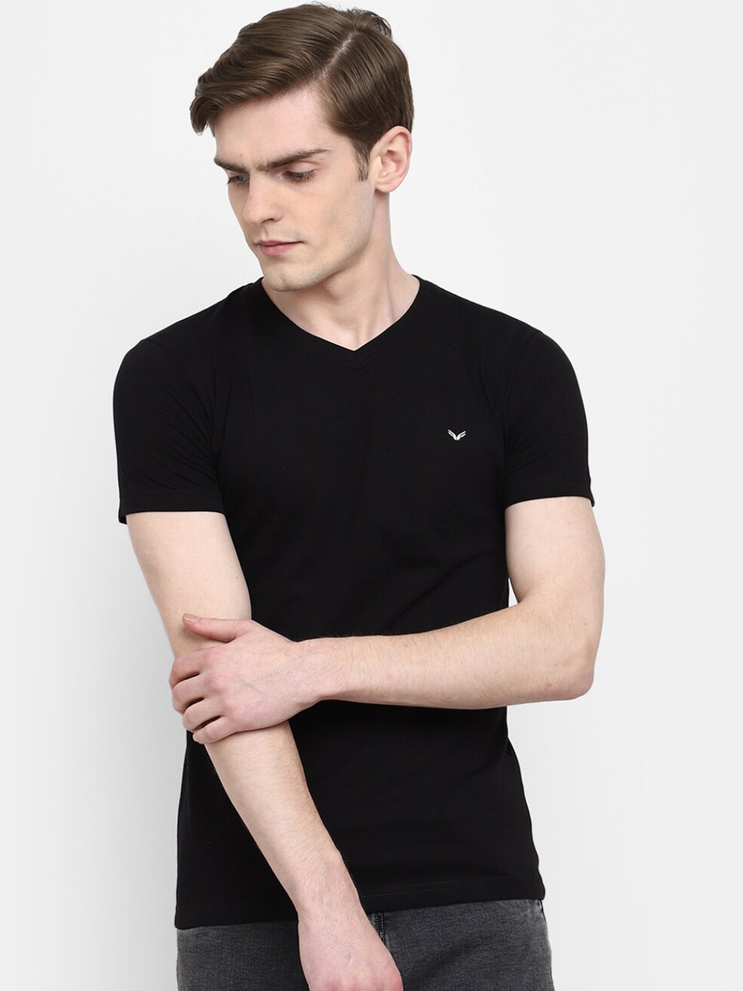 

V-Mart Slim Fit V-Neck Cotton T-shirt, Black