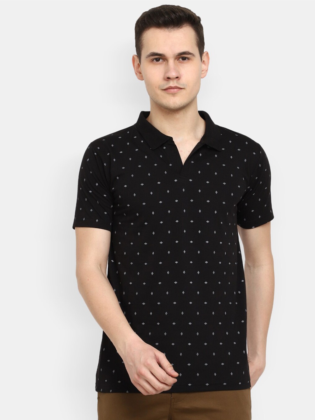 

V-Mart Geometric Printed Polo Collar Slim Fit T-shirt, Black