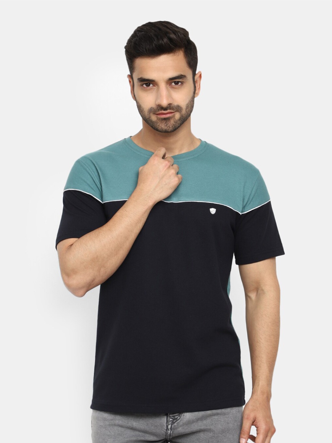

V-Mart Colourblocked Cotton Slim Fit T-Shirt, Green