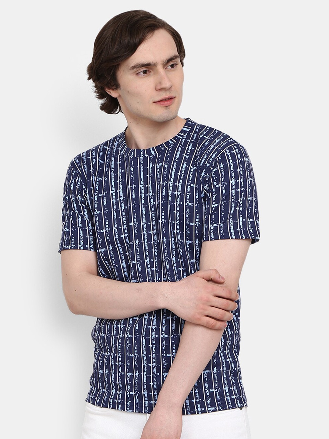 

V-Mart Abstract Printed Slim Fit Cotton T-Shirt, Navy blue