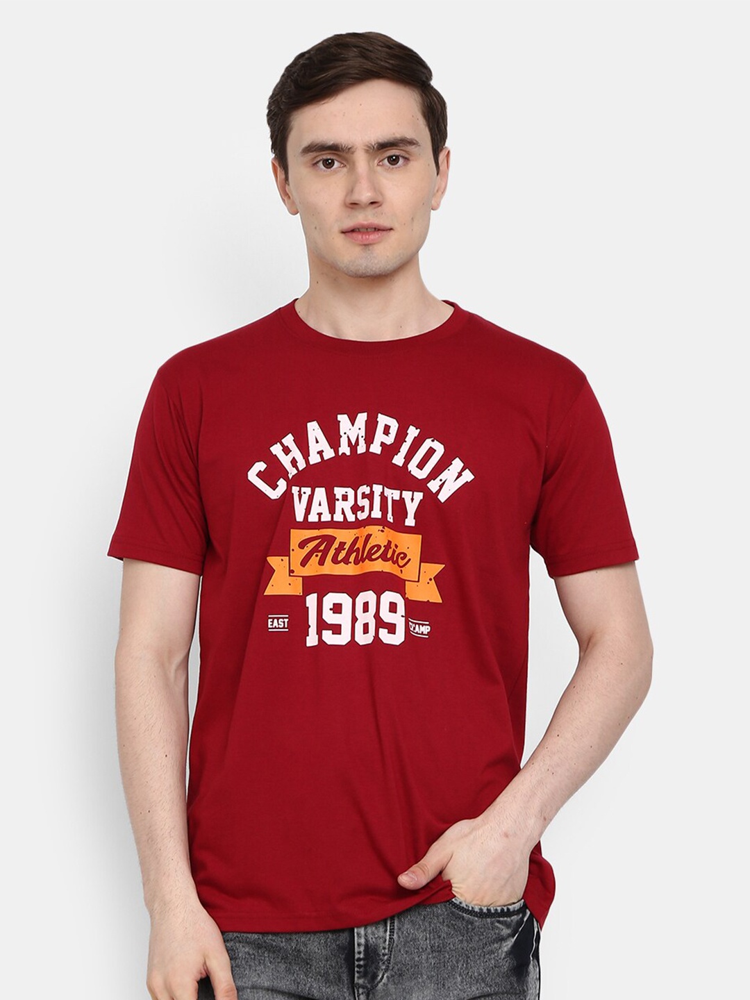 

V-Mart Typography Printed T-shirt, Red