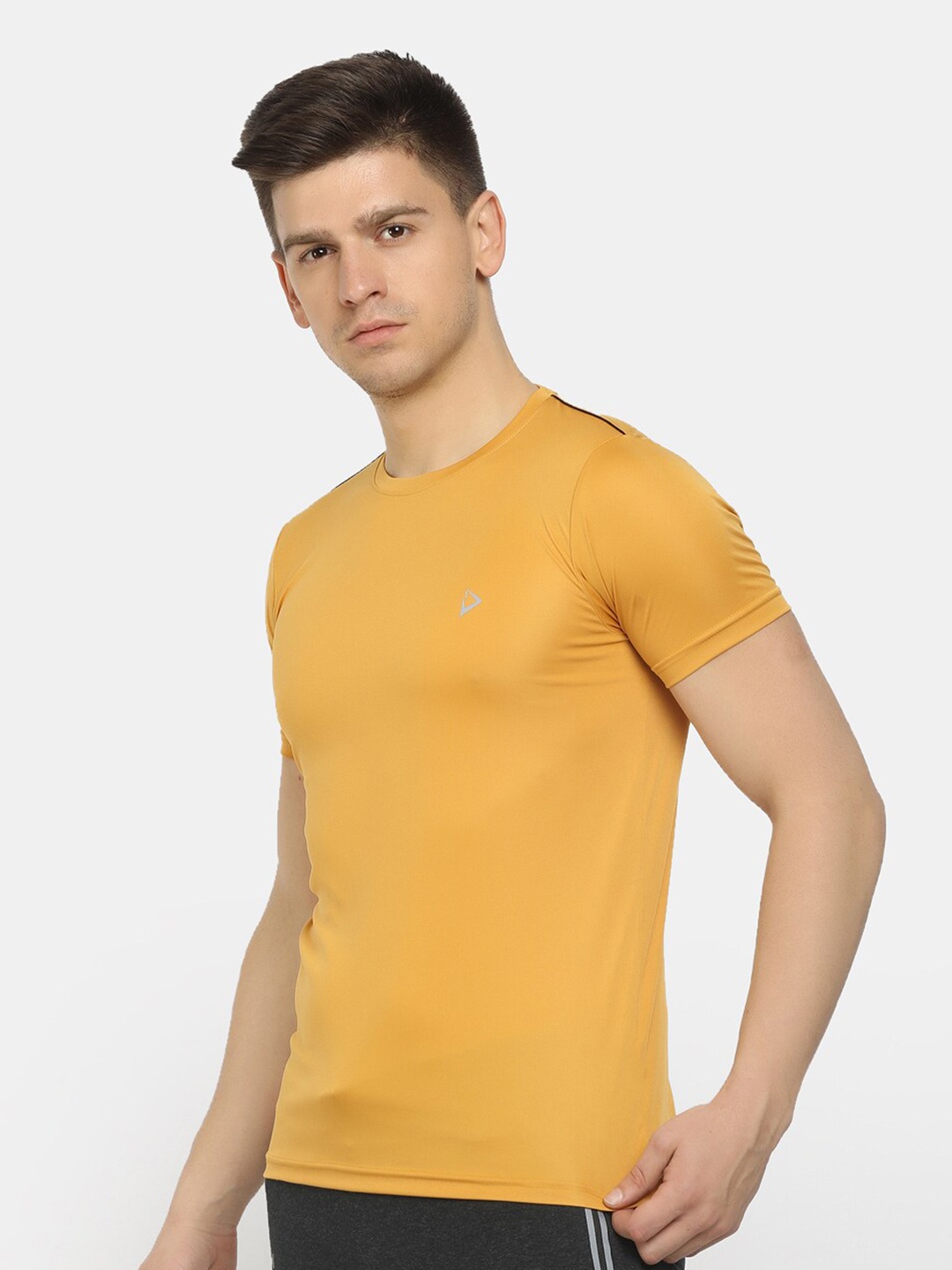 

V-Mart Round Neck Short Sleeves Slim Fit T-shirt, Yellow