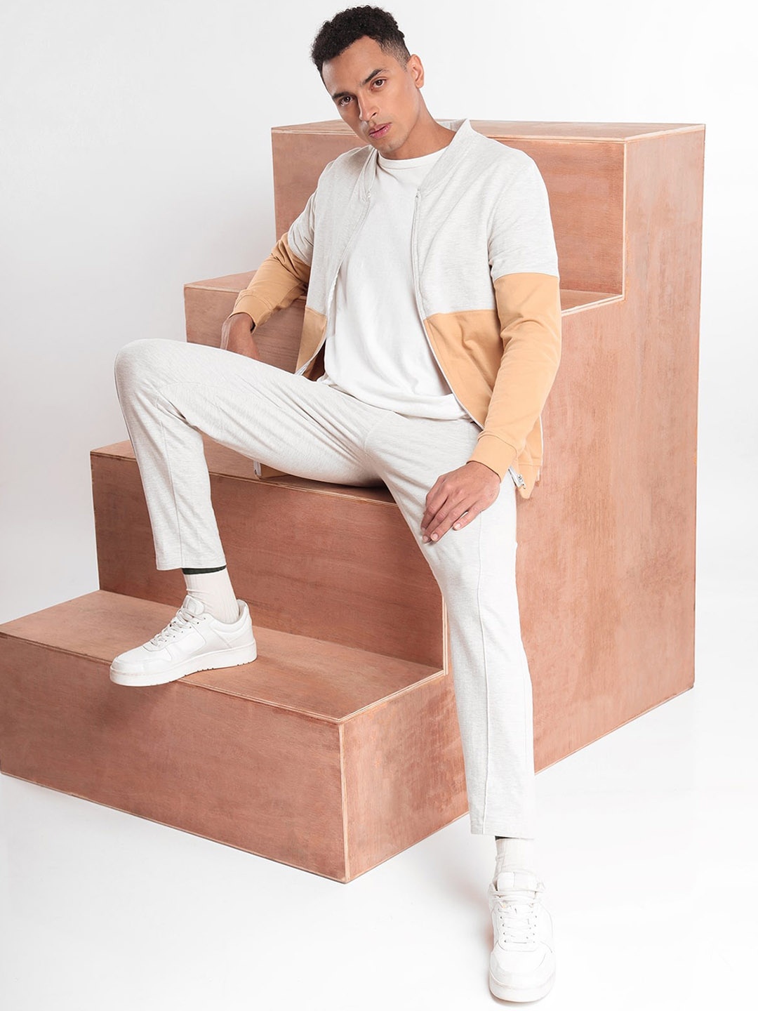 

NOBERO Colourblocked Sweatshirt & Trousers Co-Ords, Off white
