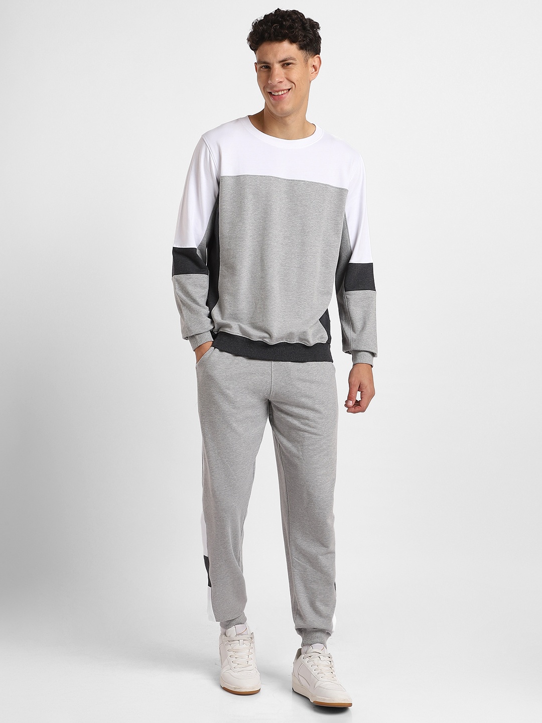 

NOBERO Men Colourblocked Pure Cotton Sweatshirt & Joggers Co-Ords, Grey melange