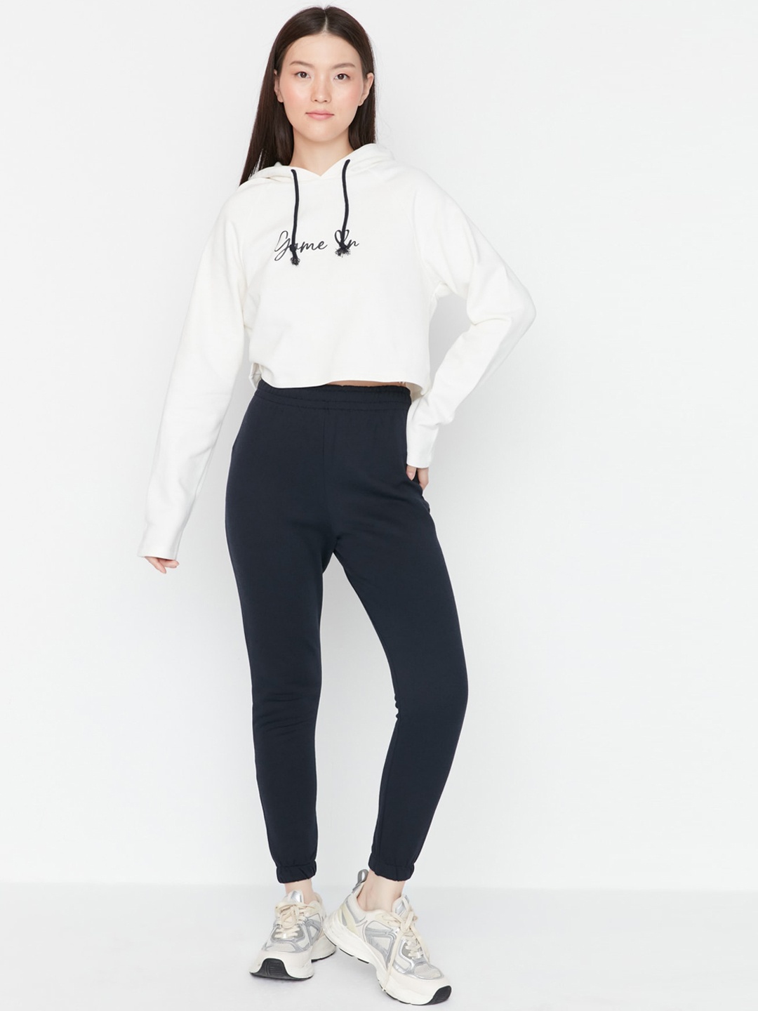 

Trendyol Women Mid-Rise Joggers, Navy blue