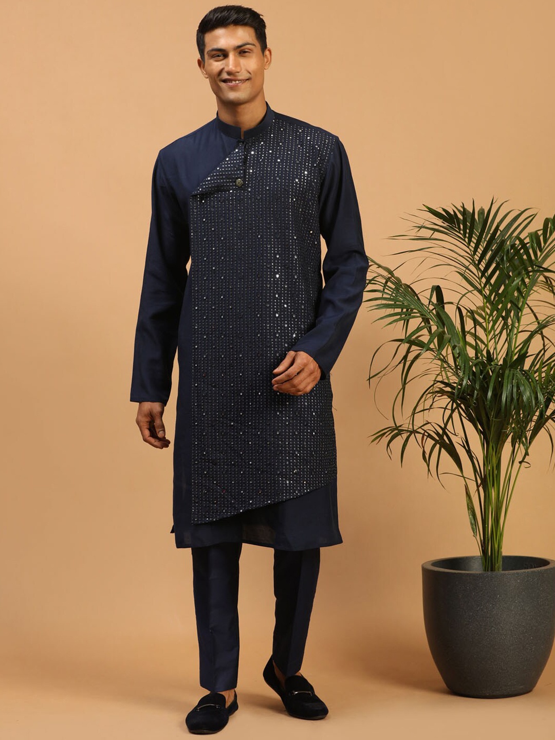 

VASTRAMAY Embellished Layered Mirror Work Kurta With Pyjamas, Navy blue