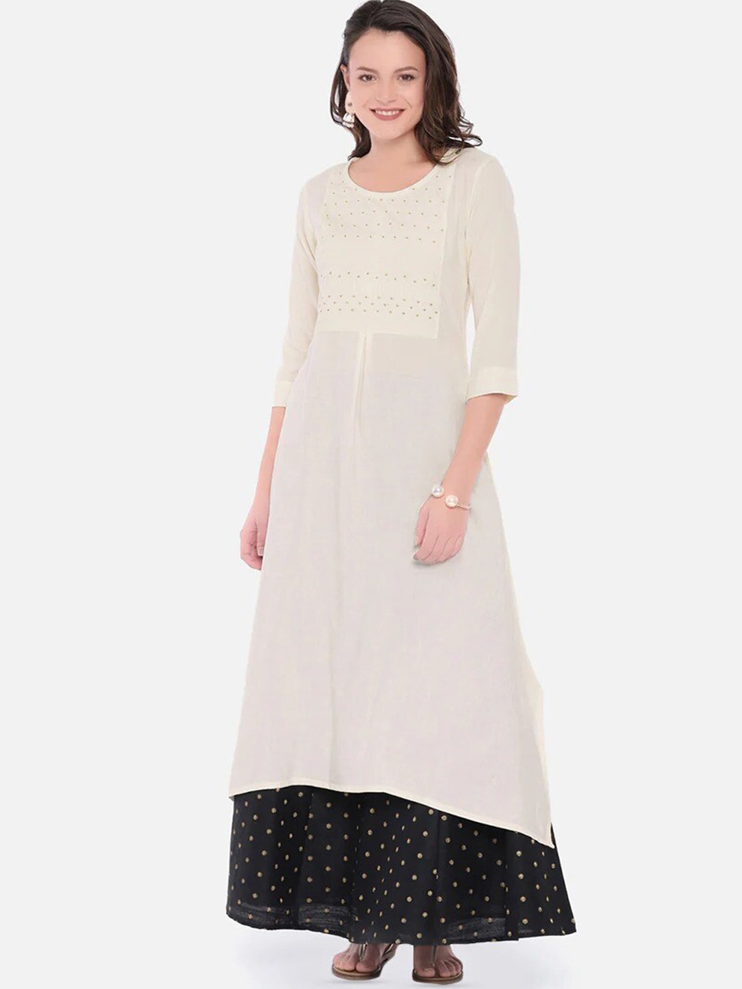 

Span Ethnic Motifs Yoke Design Thread Work Pure Cotton A-Line Kurta, White