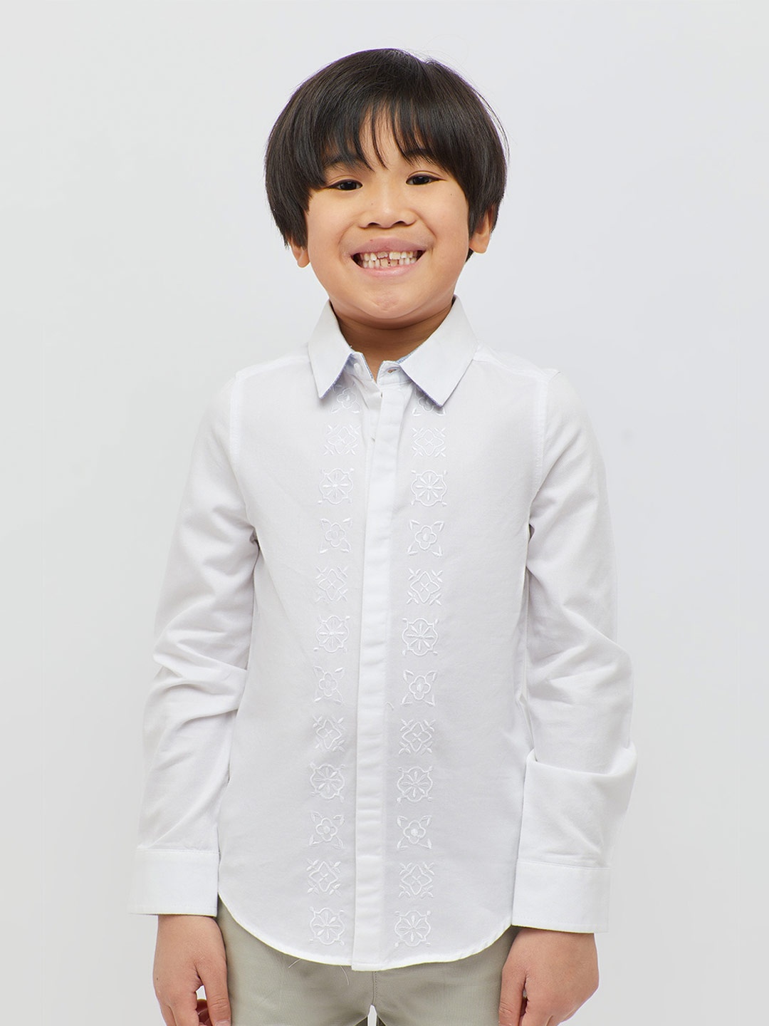 

One Friday Boys Floral Embroidered Spread Collar Pure Cotton Casual Shirt, Off white