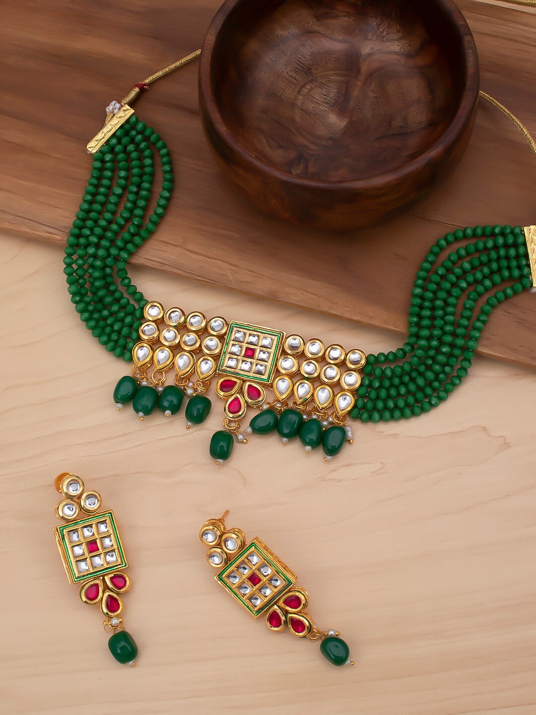 

Sukkhi Gold-Plated Kundan Choker Necklace Set