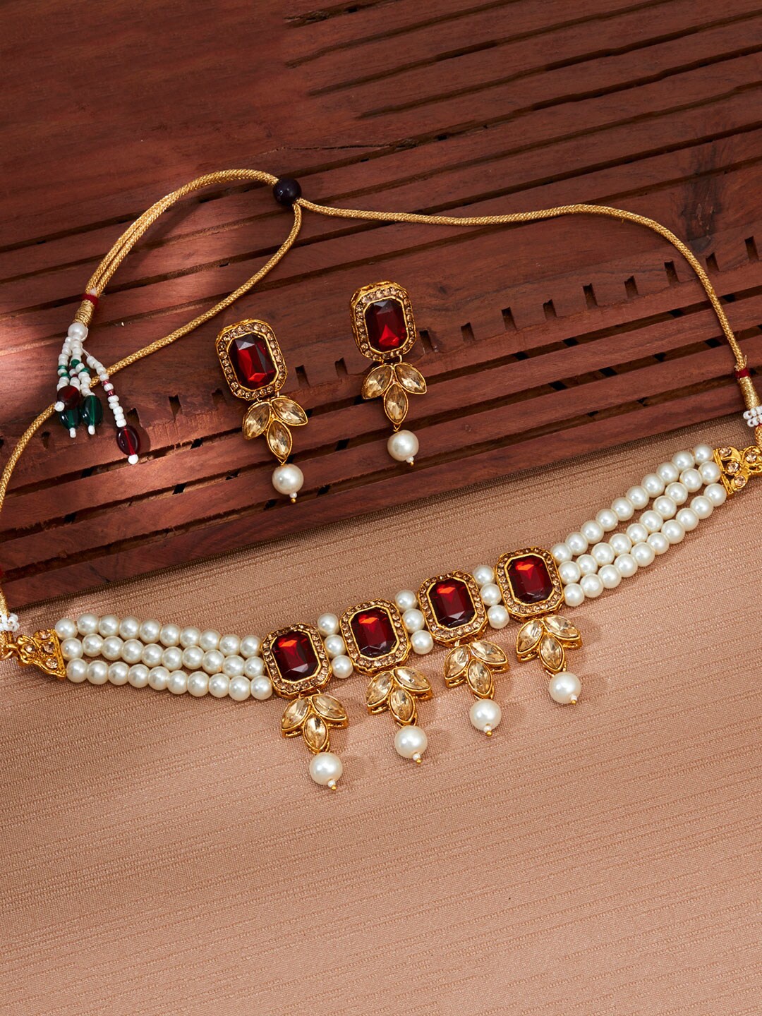 

Sukkhi Gold Plated Choker Necklace Jewellery Set