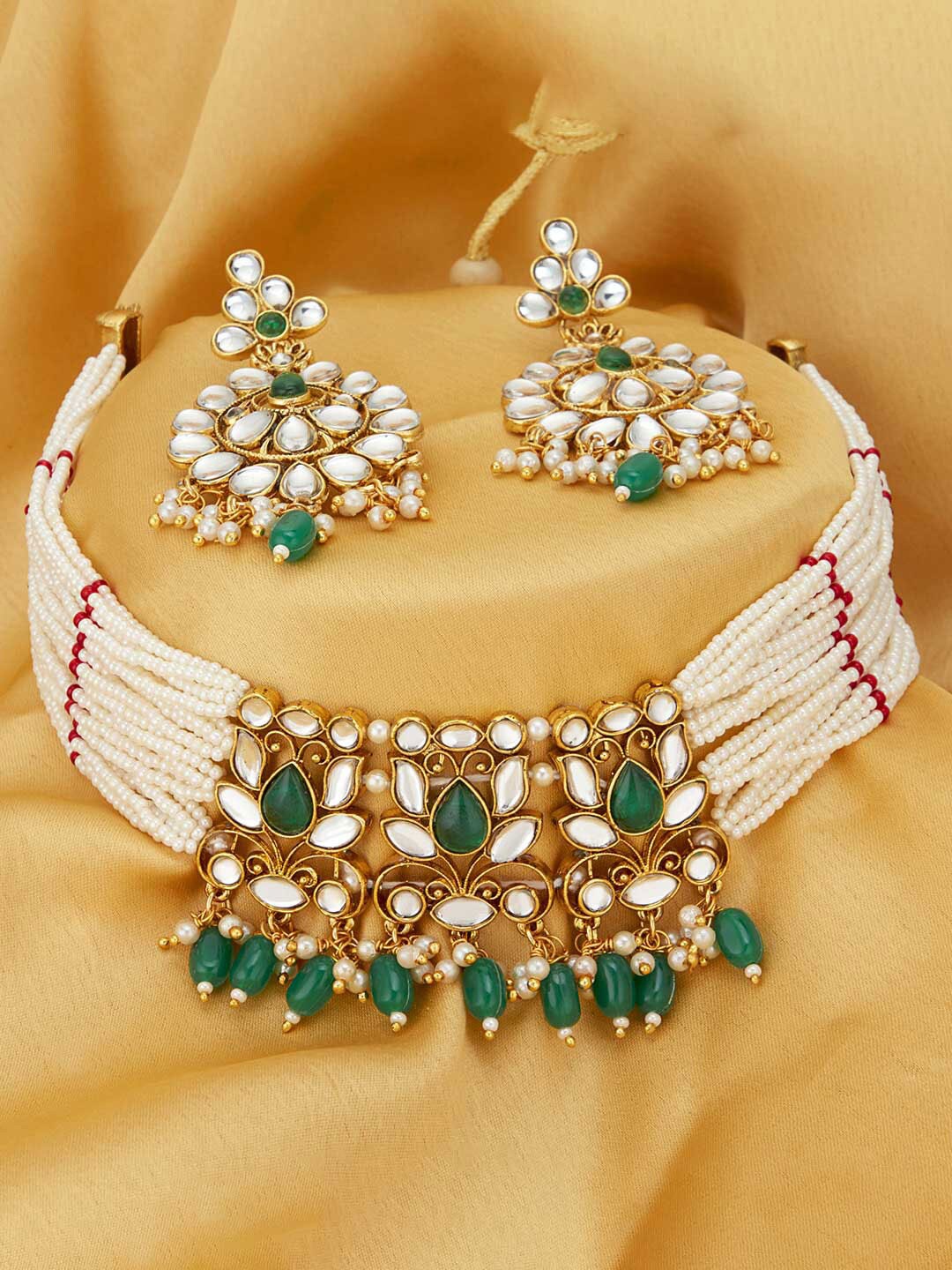 

Sukkhi Gold Plated Kundan Choker Necklace Jewellery Set