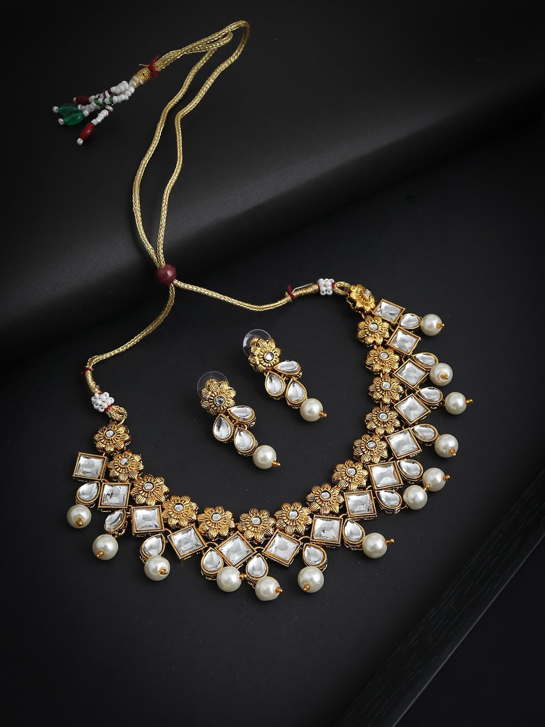 

Sukkhi Gold-Plated Kundan Choker Necklace Set
