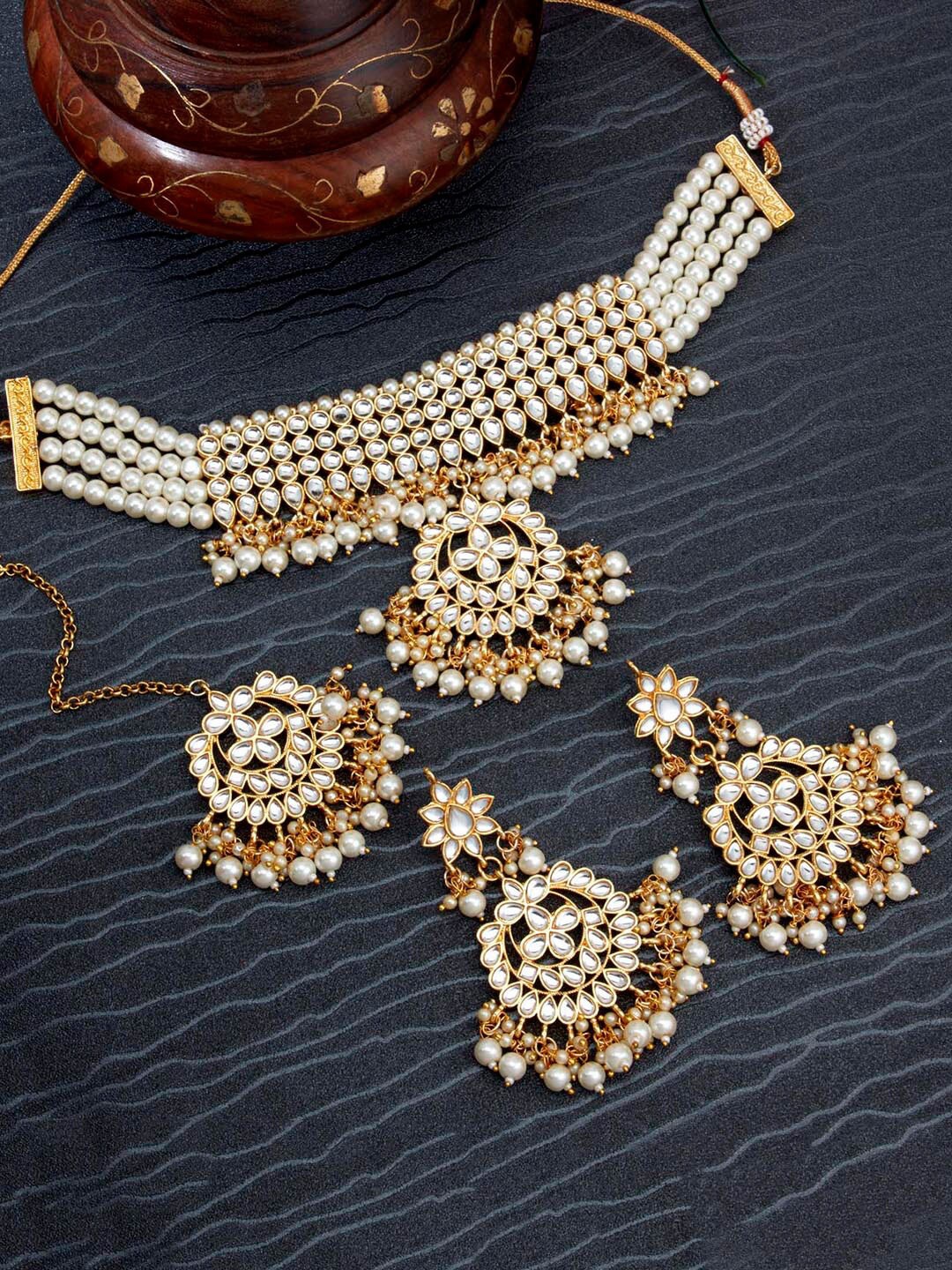 

Sukkhi Gold-Plated Kundan Choker Necklace Set With Maang Tika