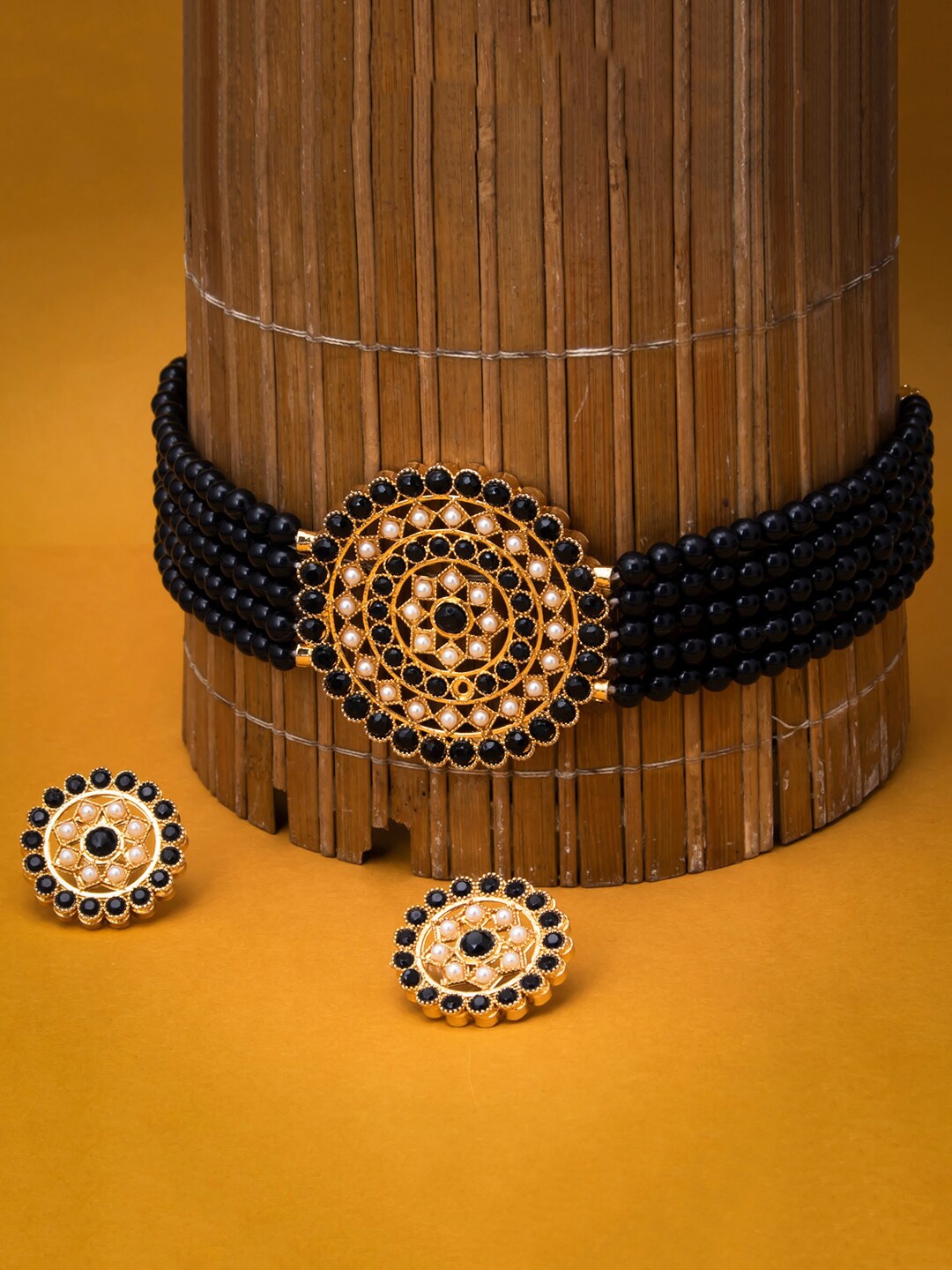 

Sukkhi Gold Plated Choker Necklace Jewellery Set
