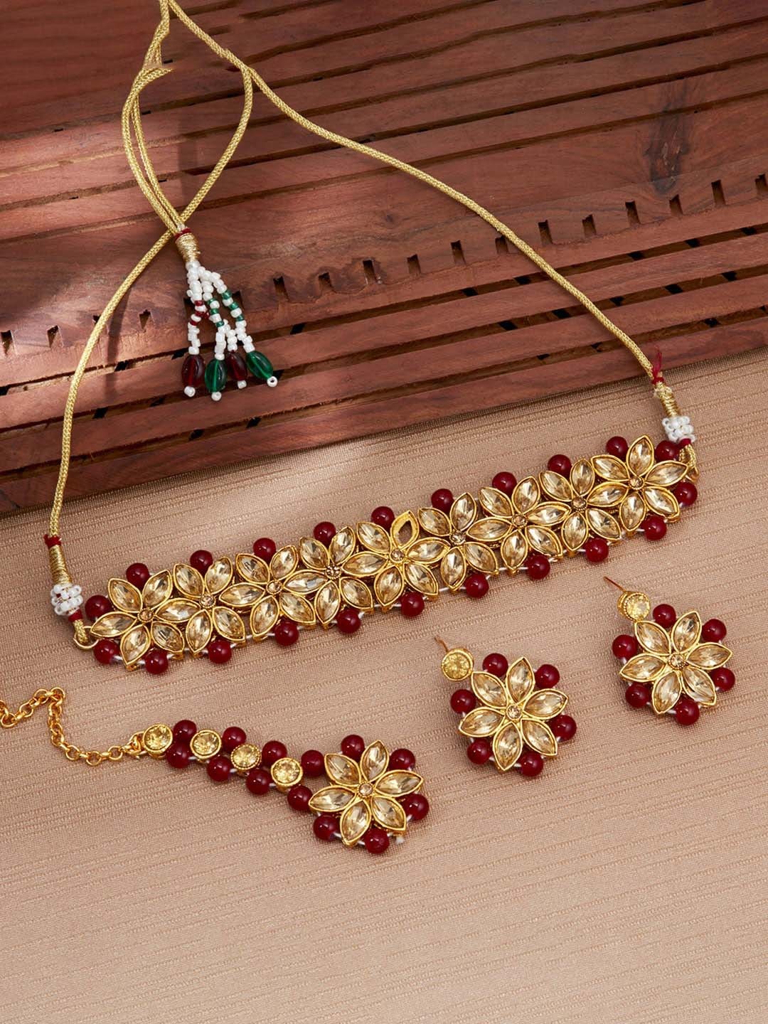 

Sukkhi Gold Plated Choker Necklace Jewellery Set