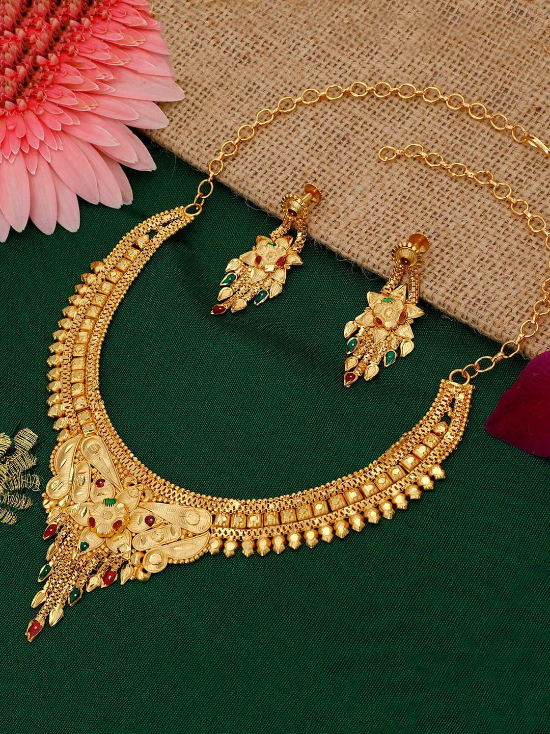 

Sukkhi Gold Plated Jewellery Set
