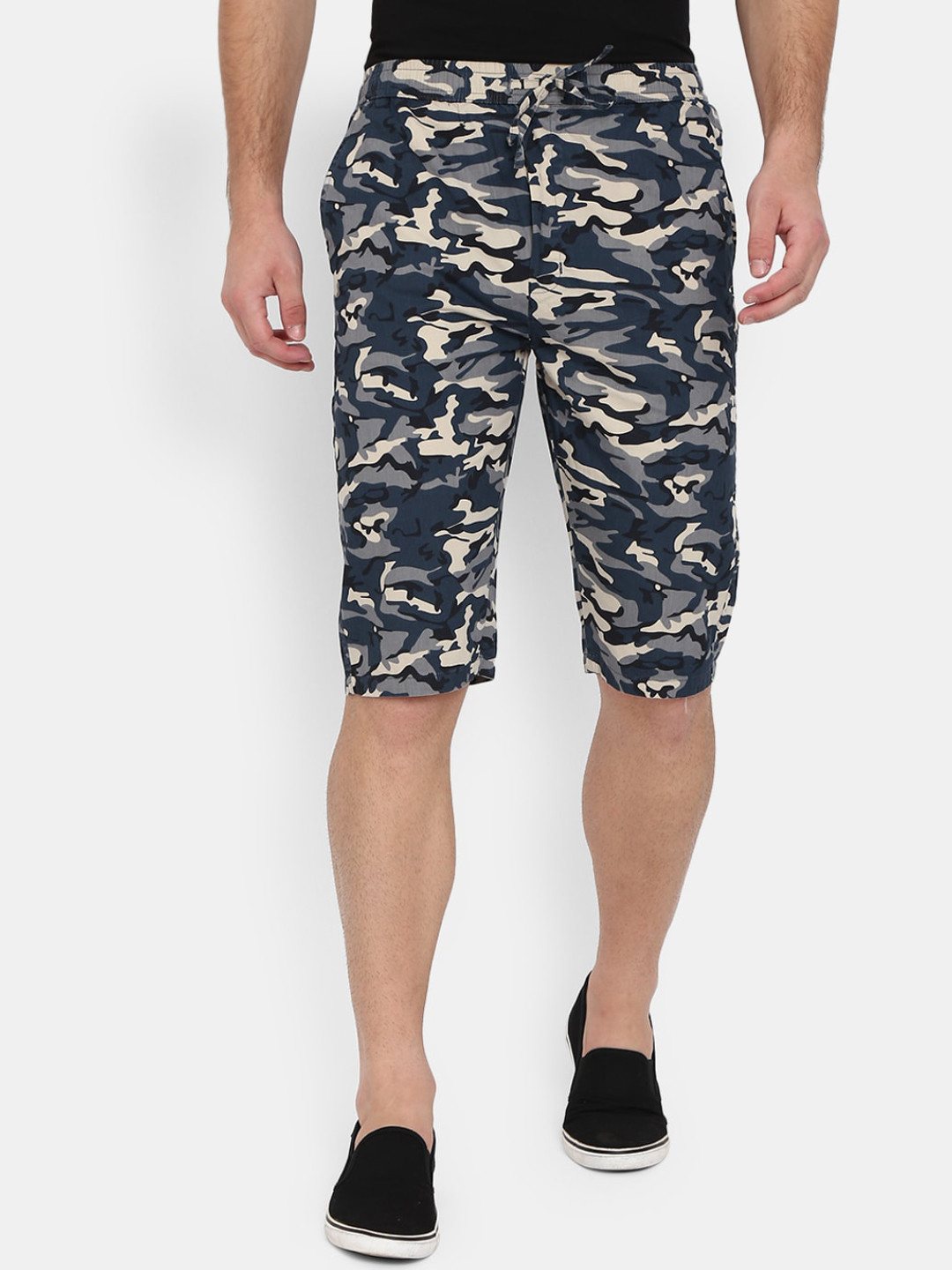 

V-Mart Men Mid-Rise Camouflage Printed Outdoor Shorts, Grey