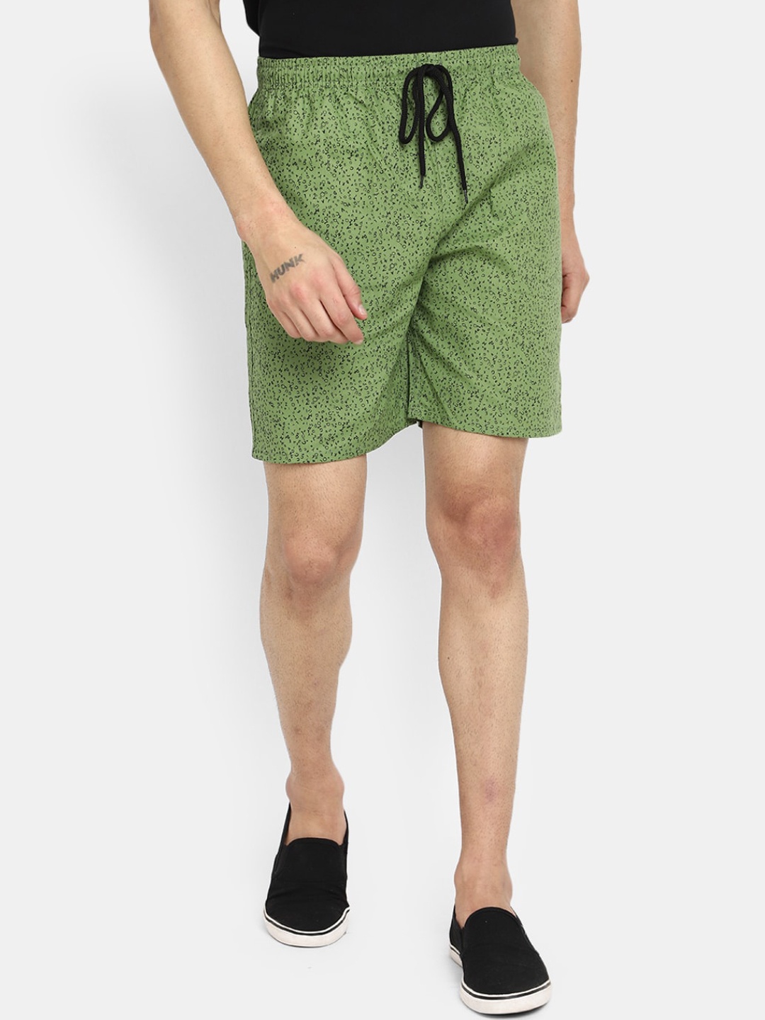 

V-Mart Men Mid-Rise Typography Printed Regular Shorts, Green