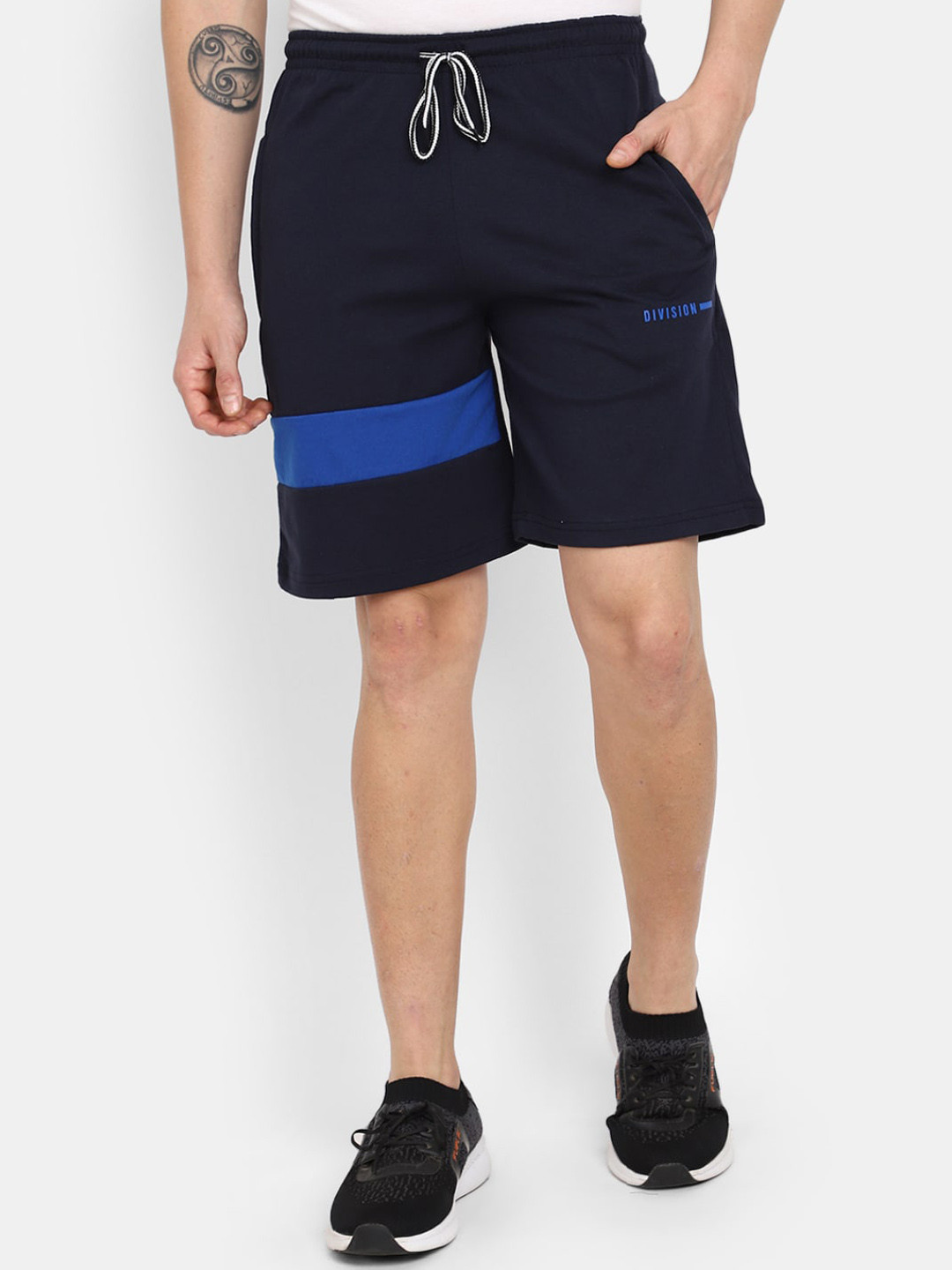 

V-Mart Men Mid-Rise Above Knee Casual Shorts, Navy blue