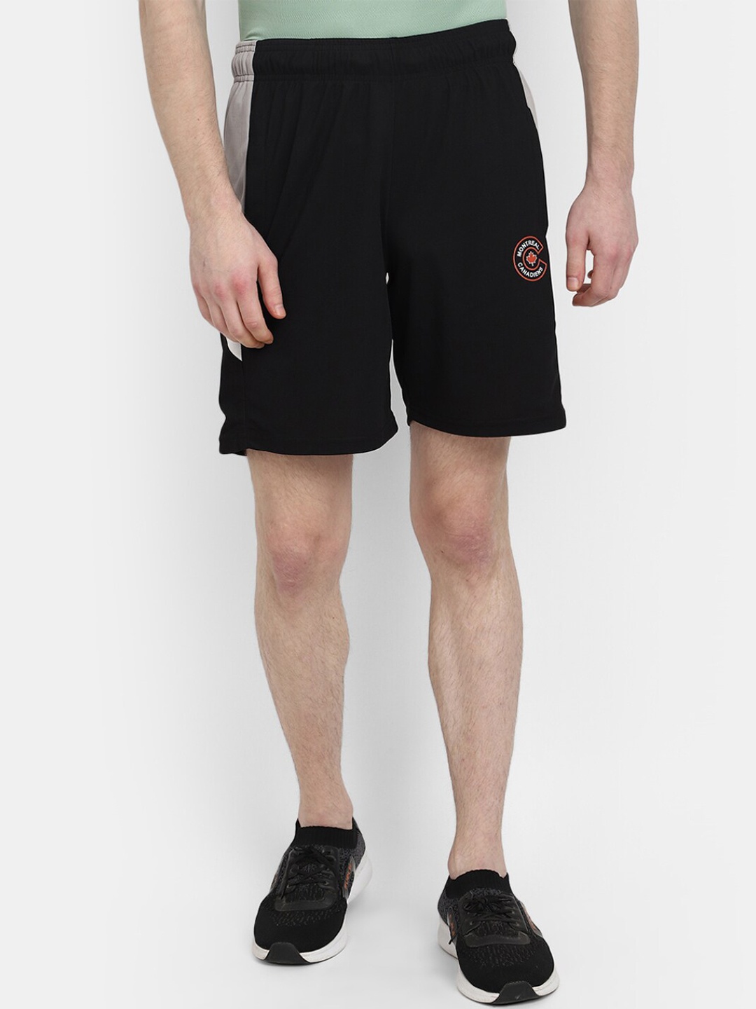 

V-Mart Men Colourblocked Mid -Rise Sports Shorts, Black
