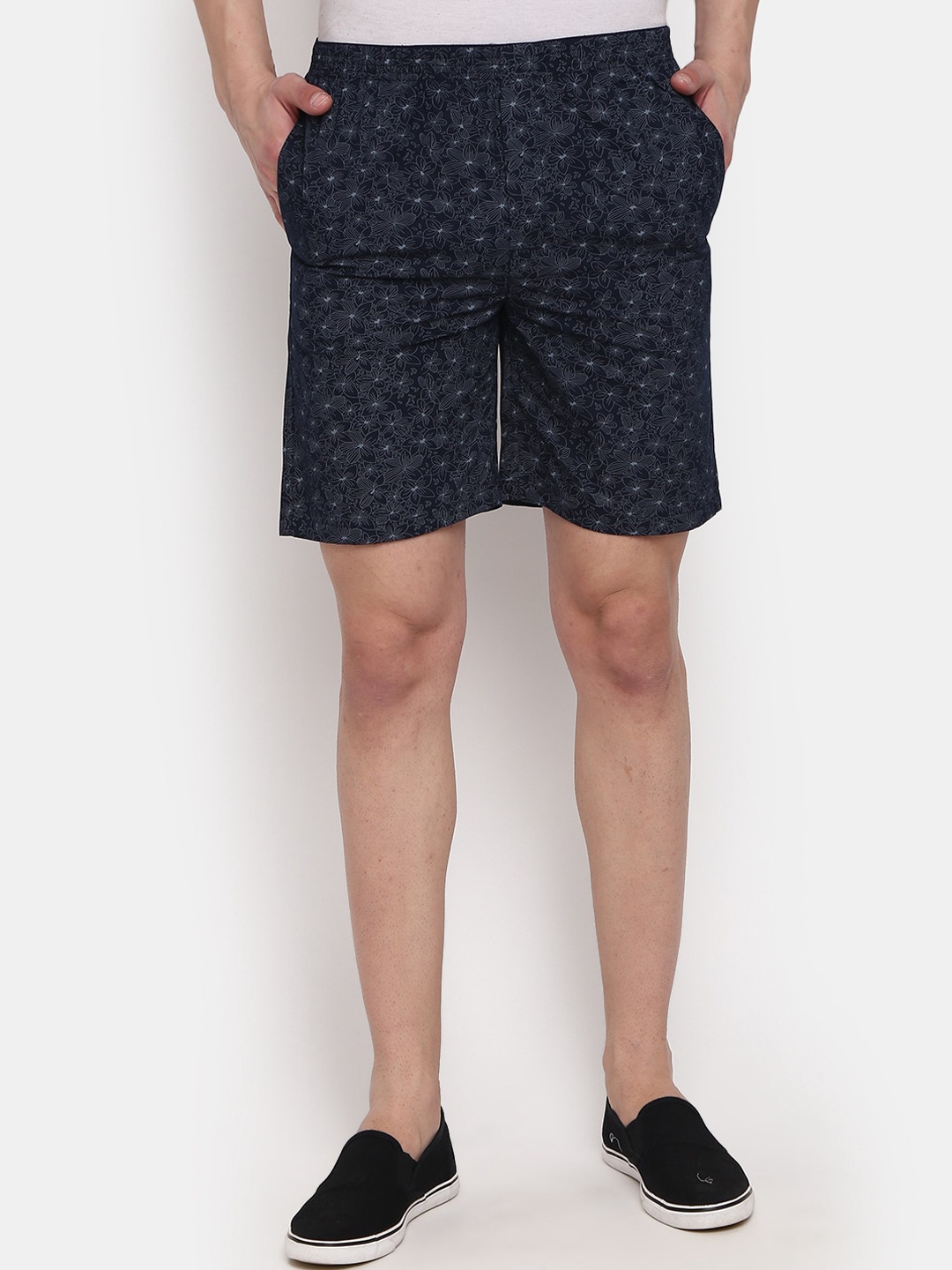 

V-Mart Men Floral Printed Mid -Rise Cotton Shorts, Navy blue