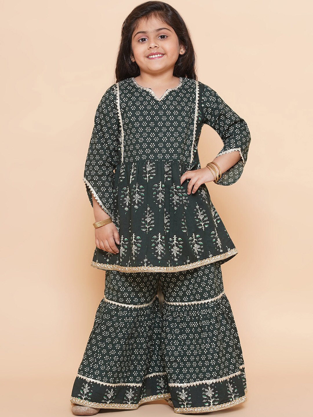 

Aj DEZInES Girls Ethnic Motifs Printed Empire Gotta Patti Pure Cotton Kurta With Sharara, Green