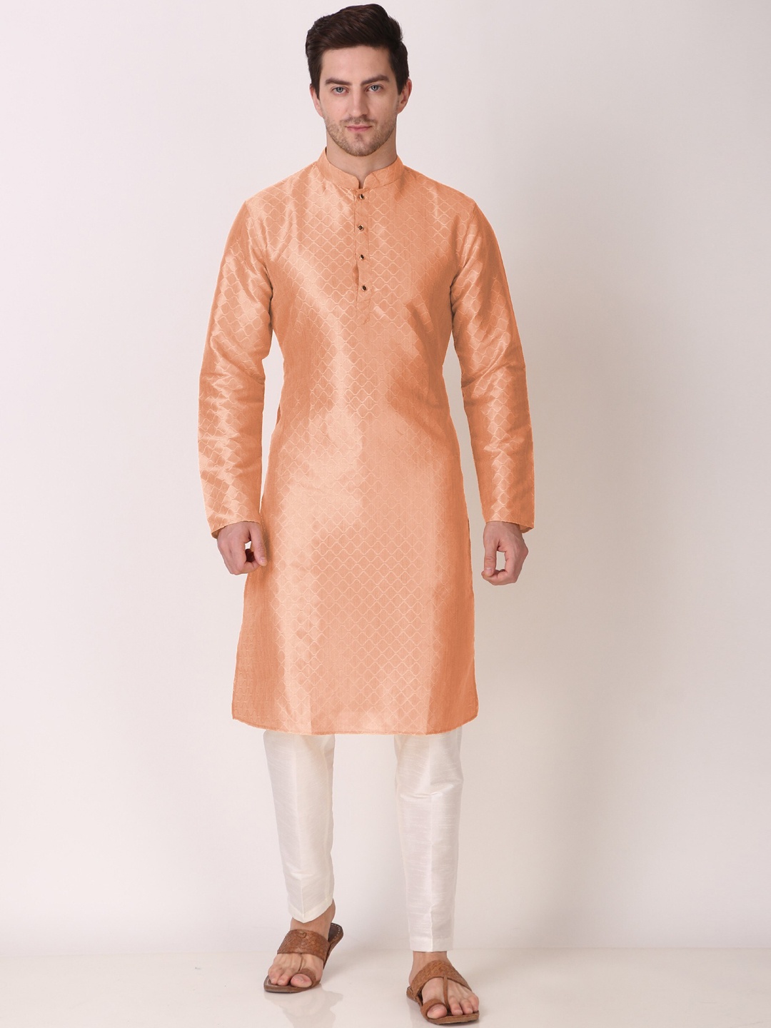

Cult Indie Geometric Woven Design Mandarin Collar Kurta with Pyjamas, Peach
