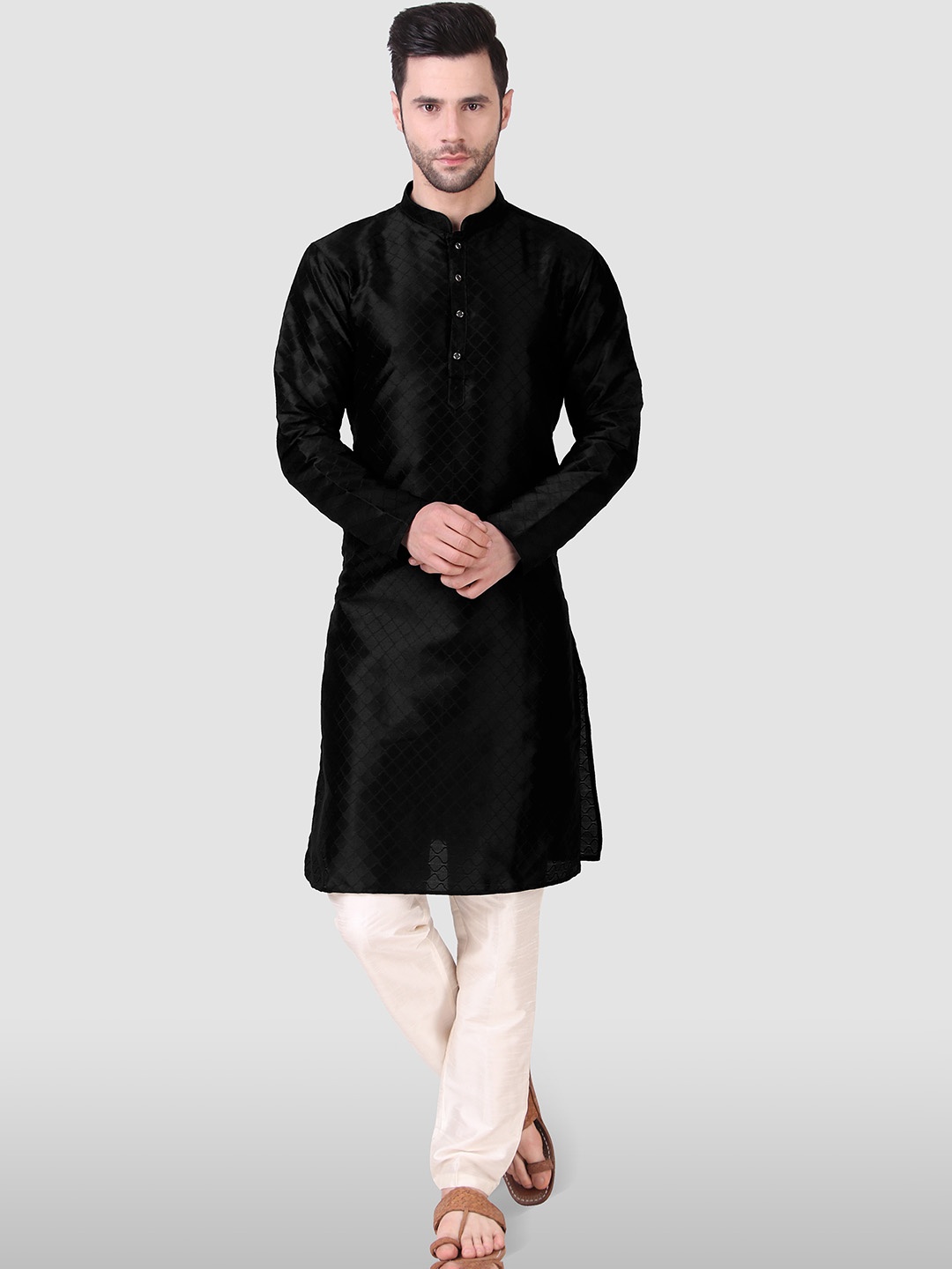 

Cult Indie Geometric Woven Design Mandarin Collar Kurta with Pyjamas, Black