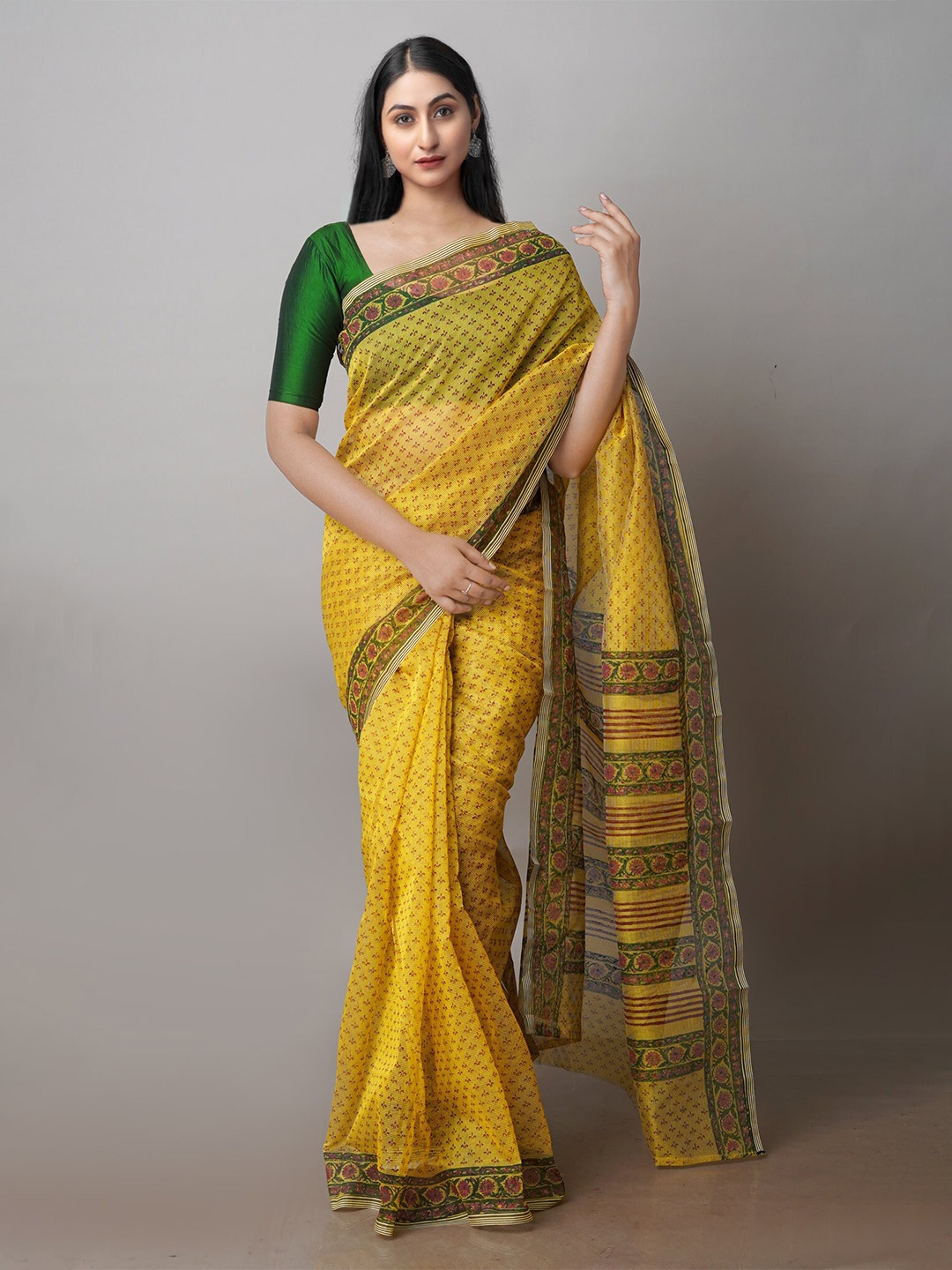 

Unnati Silks Floral Printed Supernet Saree, Yellow