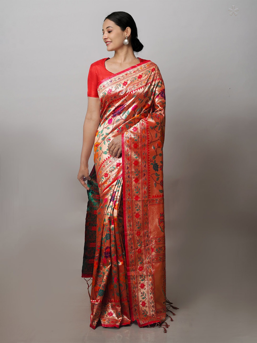 

Unnati Silks Floral Woven Design Zari Banarasi Saree, Gold