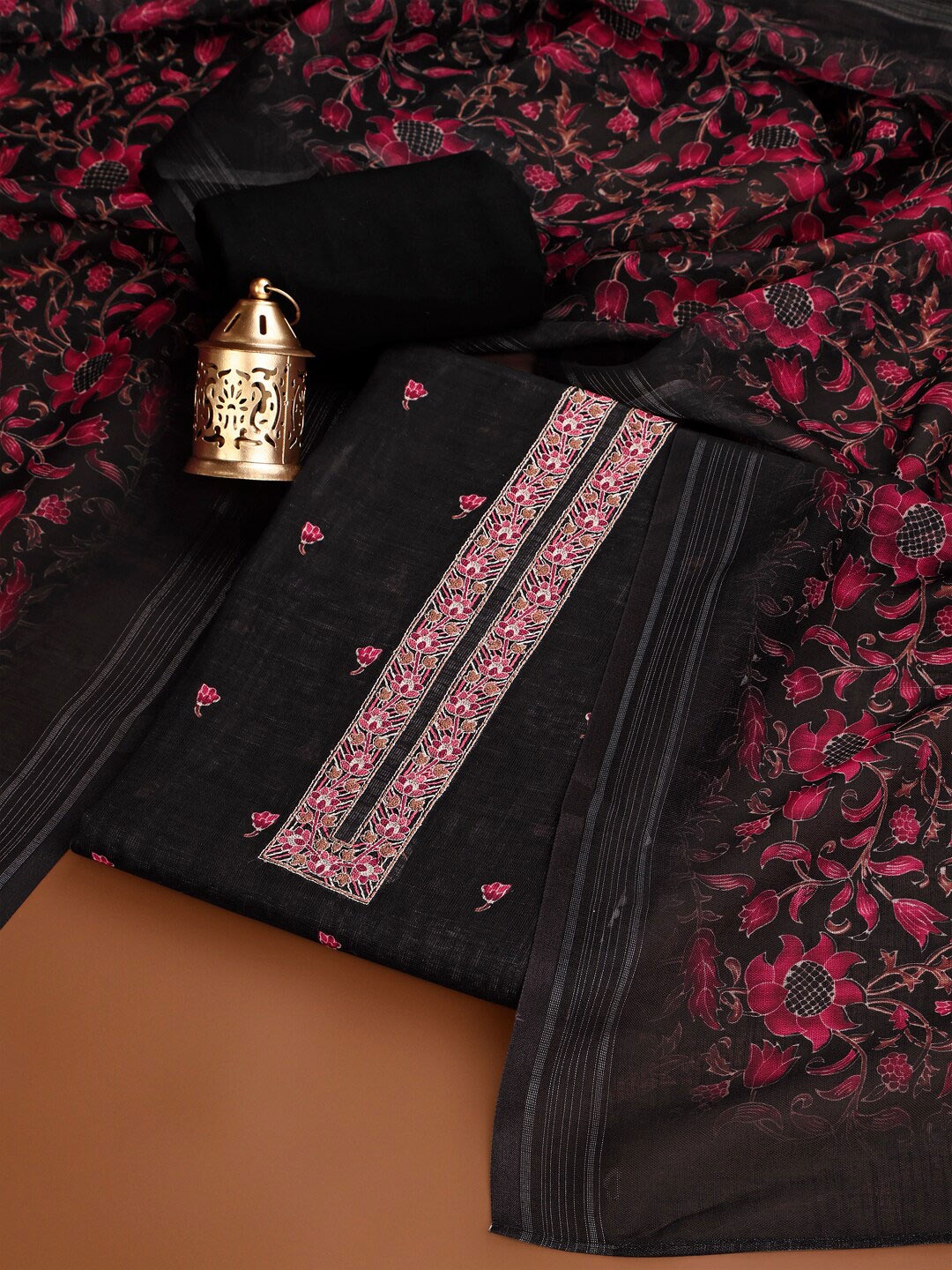 

Inddus Black And White Embroidered Linen Unstitched Dress Material