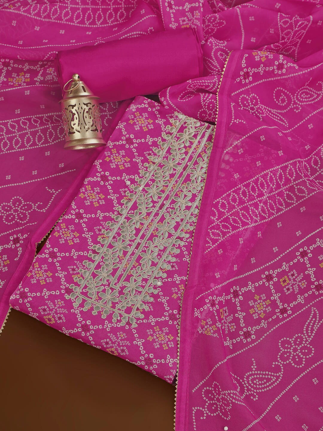 

Inddus Magenta & White Bandhani Printed Pure Cotton Gotta patti Unstitched Dress Material