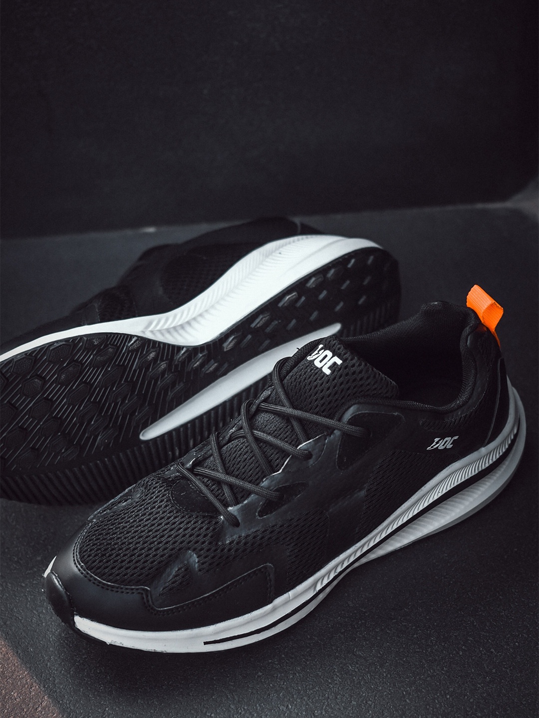 

Doc Martin Men Bounce Mesh Running Sports Shoes, Black