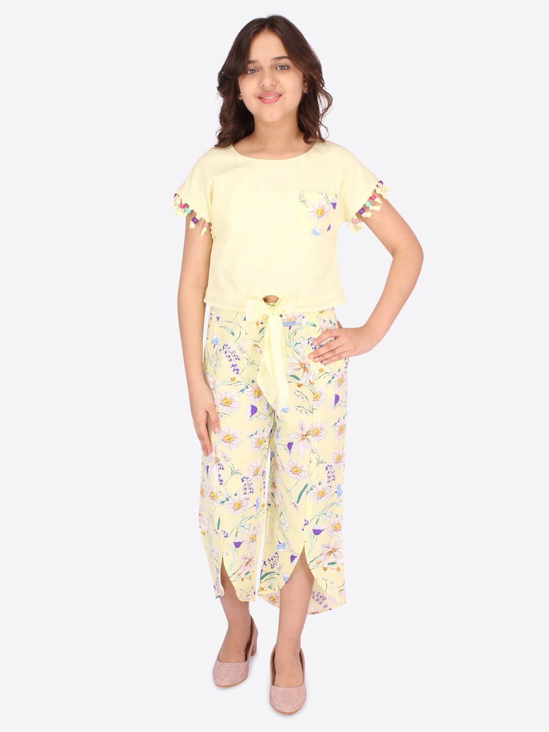 

CUTECUMBER Girls Floral Printed Tie-Up Top with Palazzos, Yellow